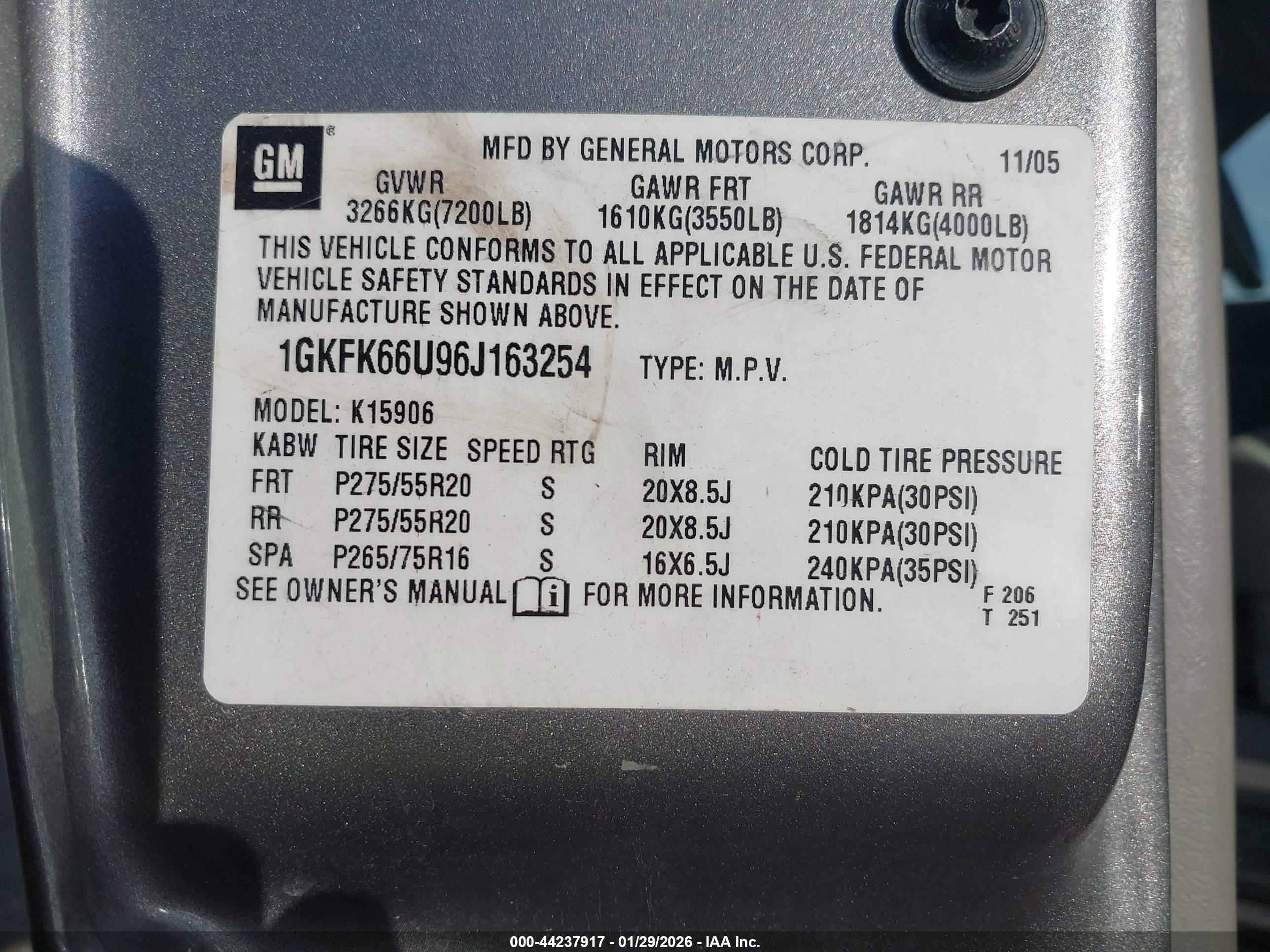 GMC YUKON image 9