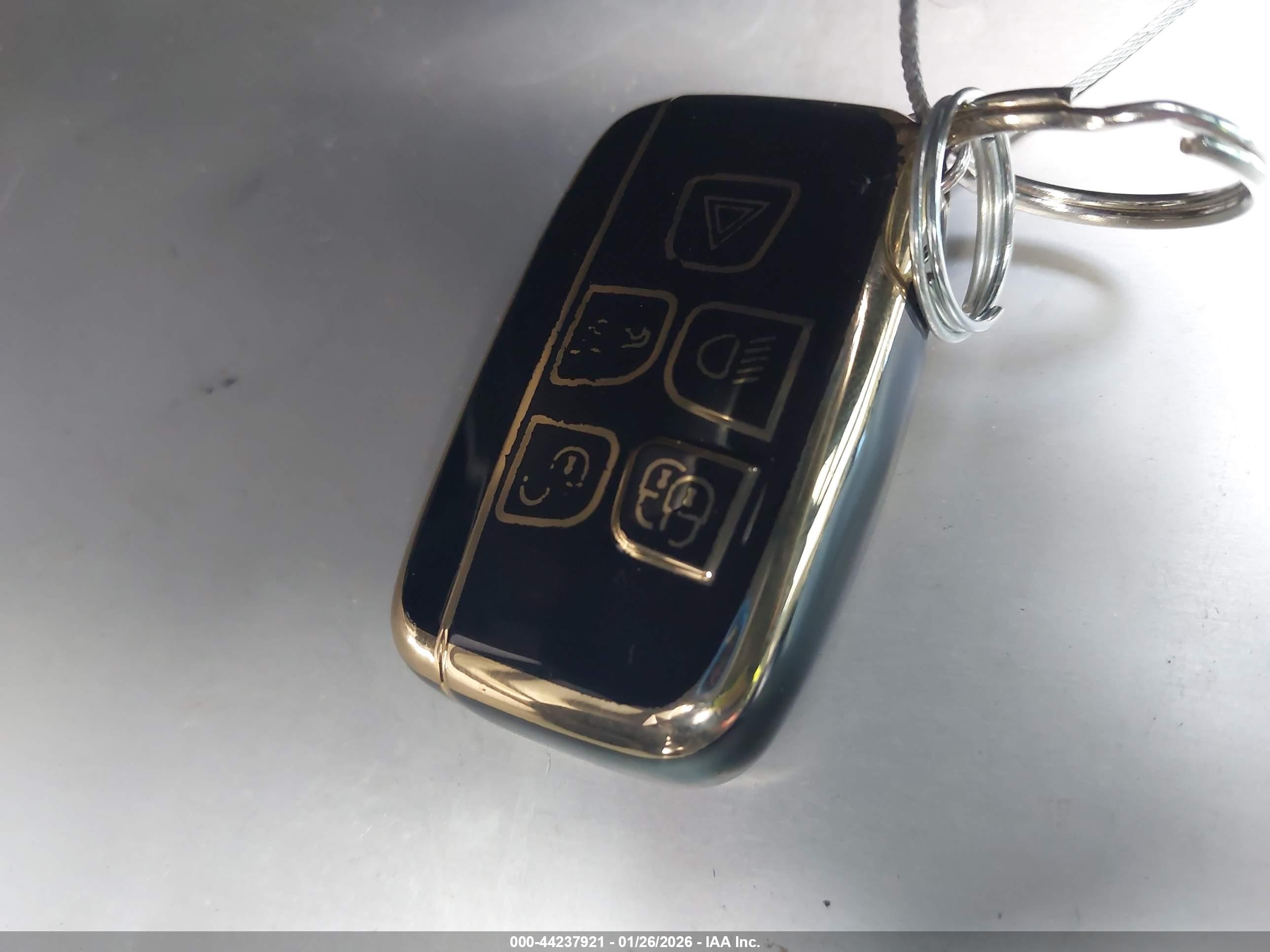 LAND ROVER image 11
