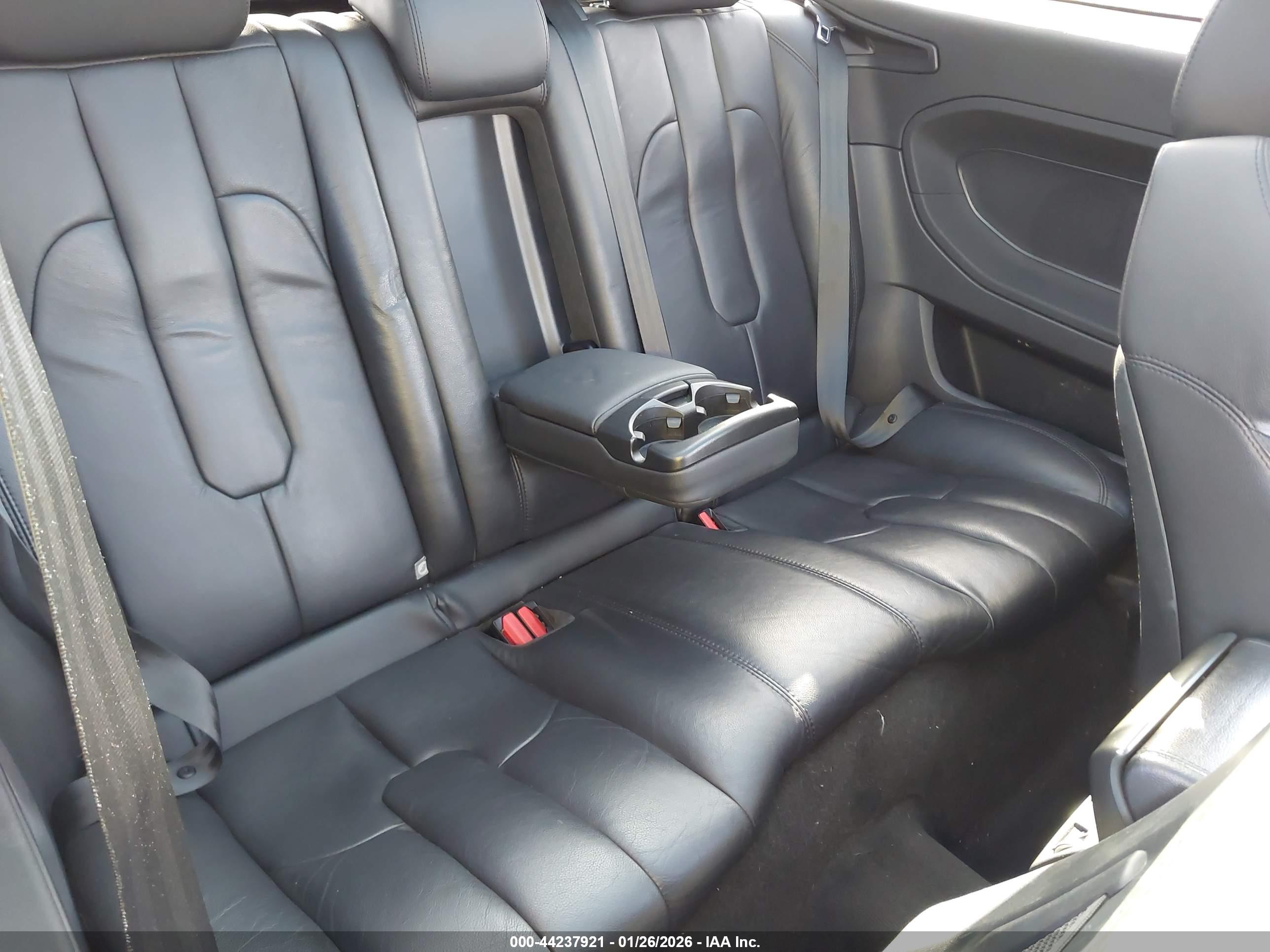 LAND ROVER image 8