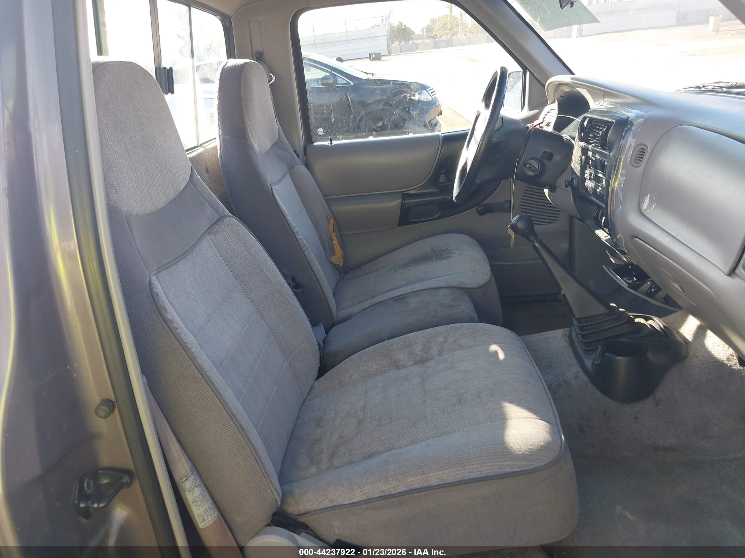 FORD RANGER image 8