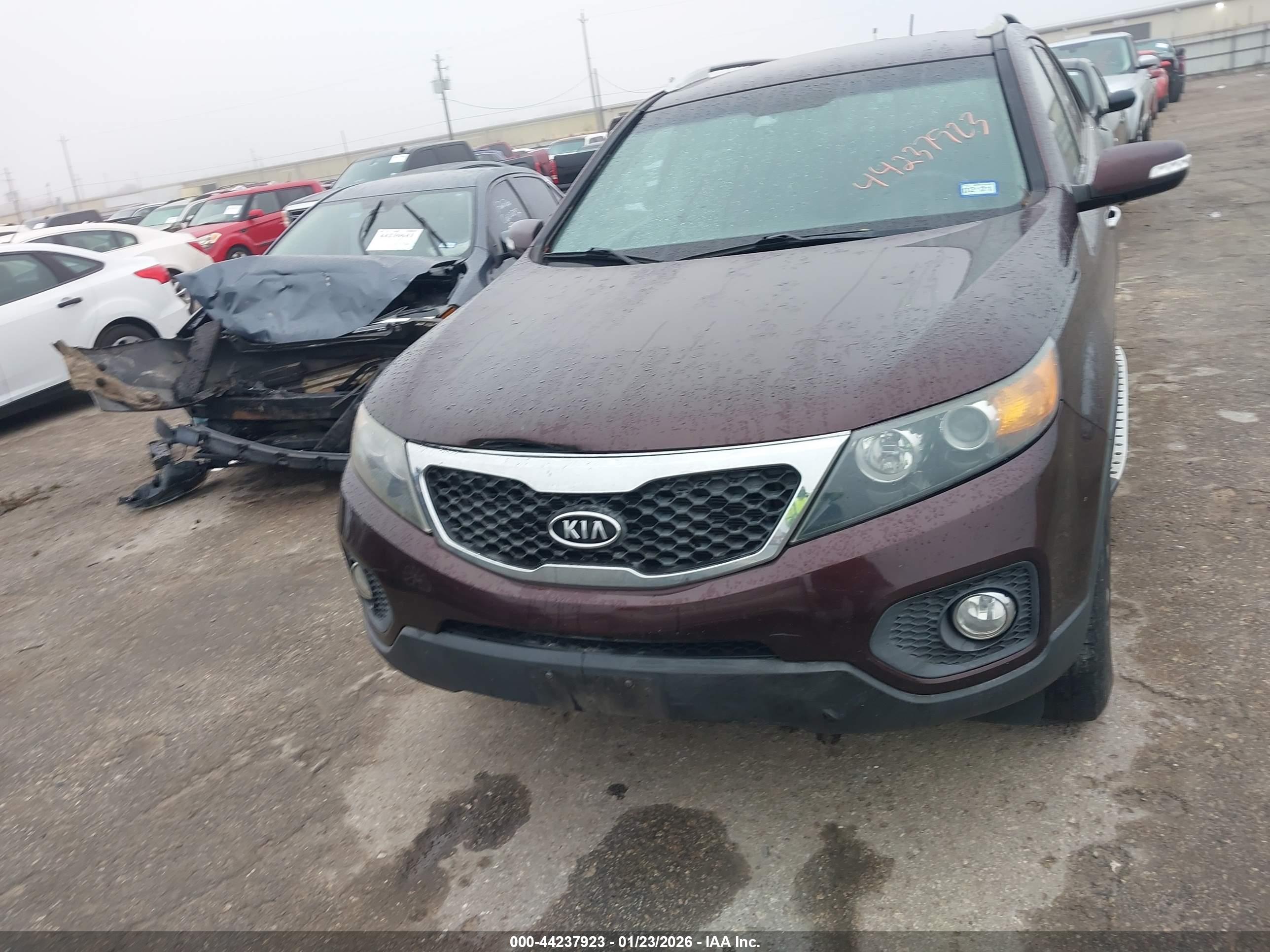 KIA SORENTO image 6