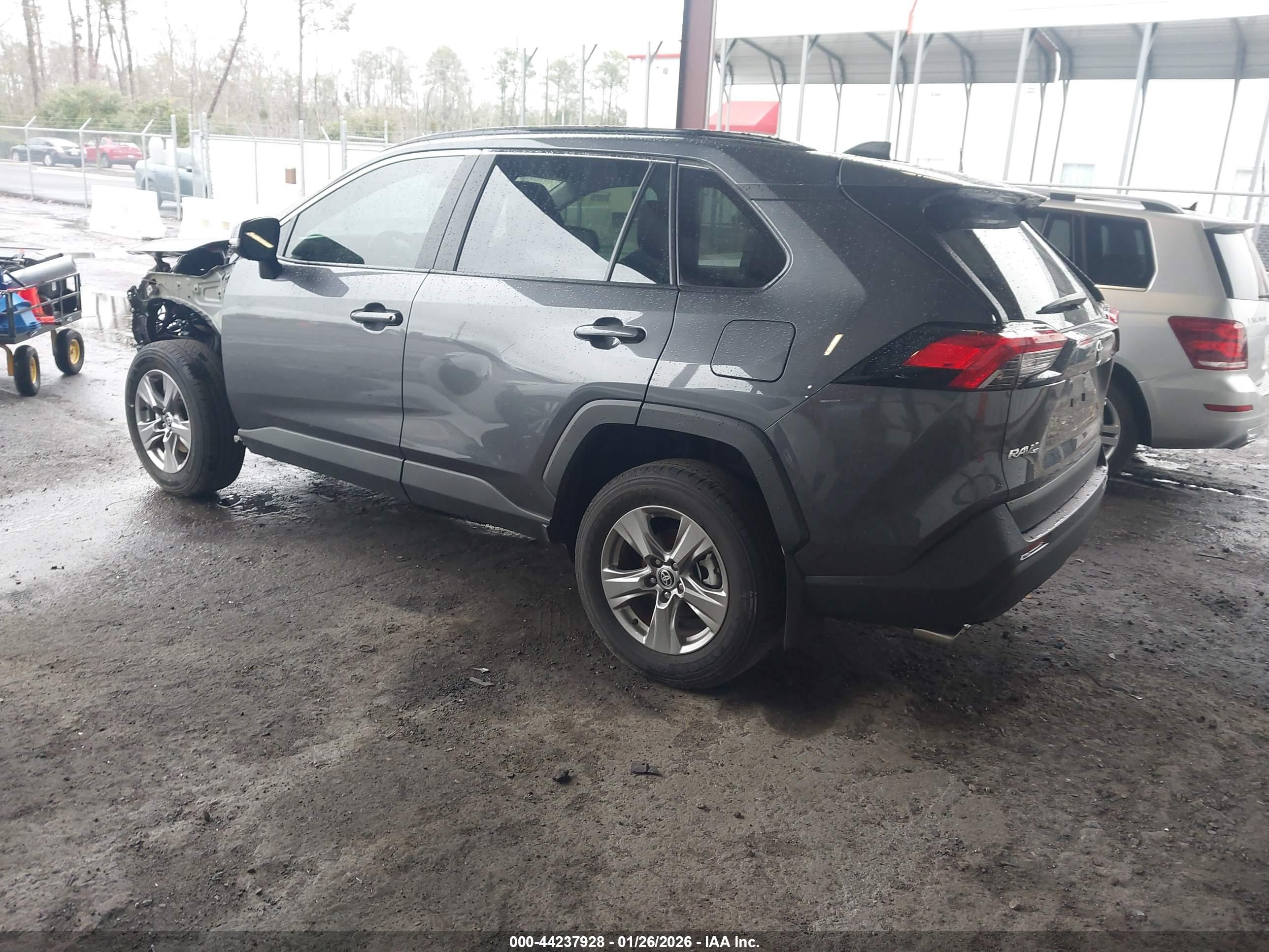 TOYOTA RAV4 image 3