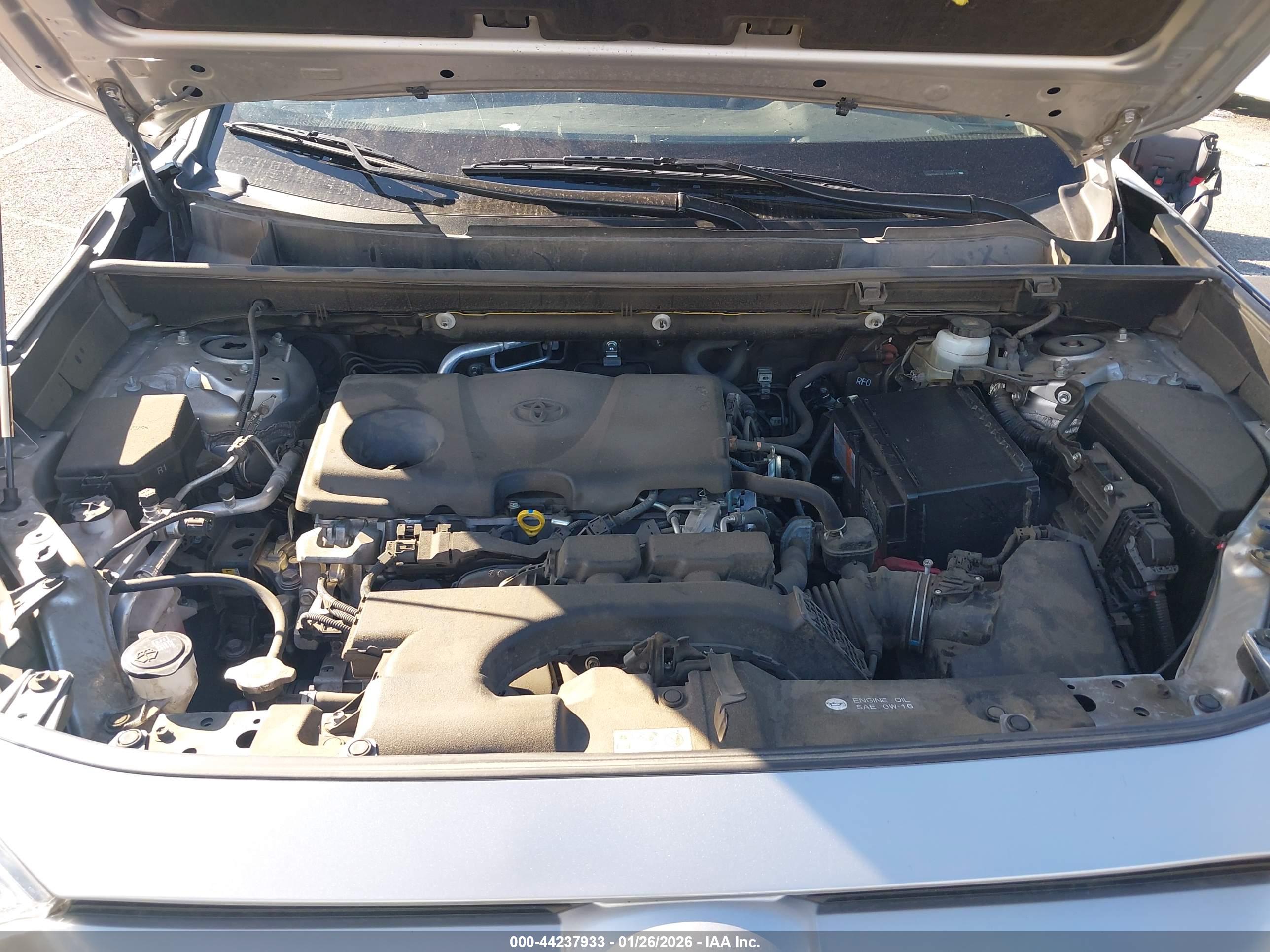 TOYOTA RAV4 image 10