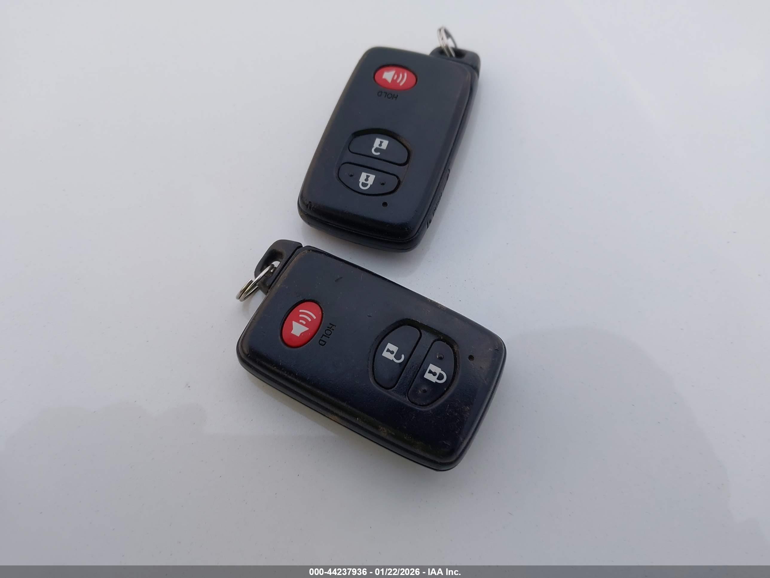 TOYOTA PRIUS image 11