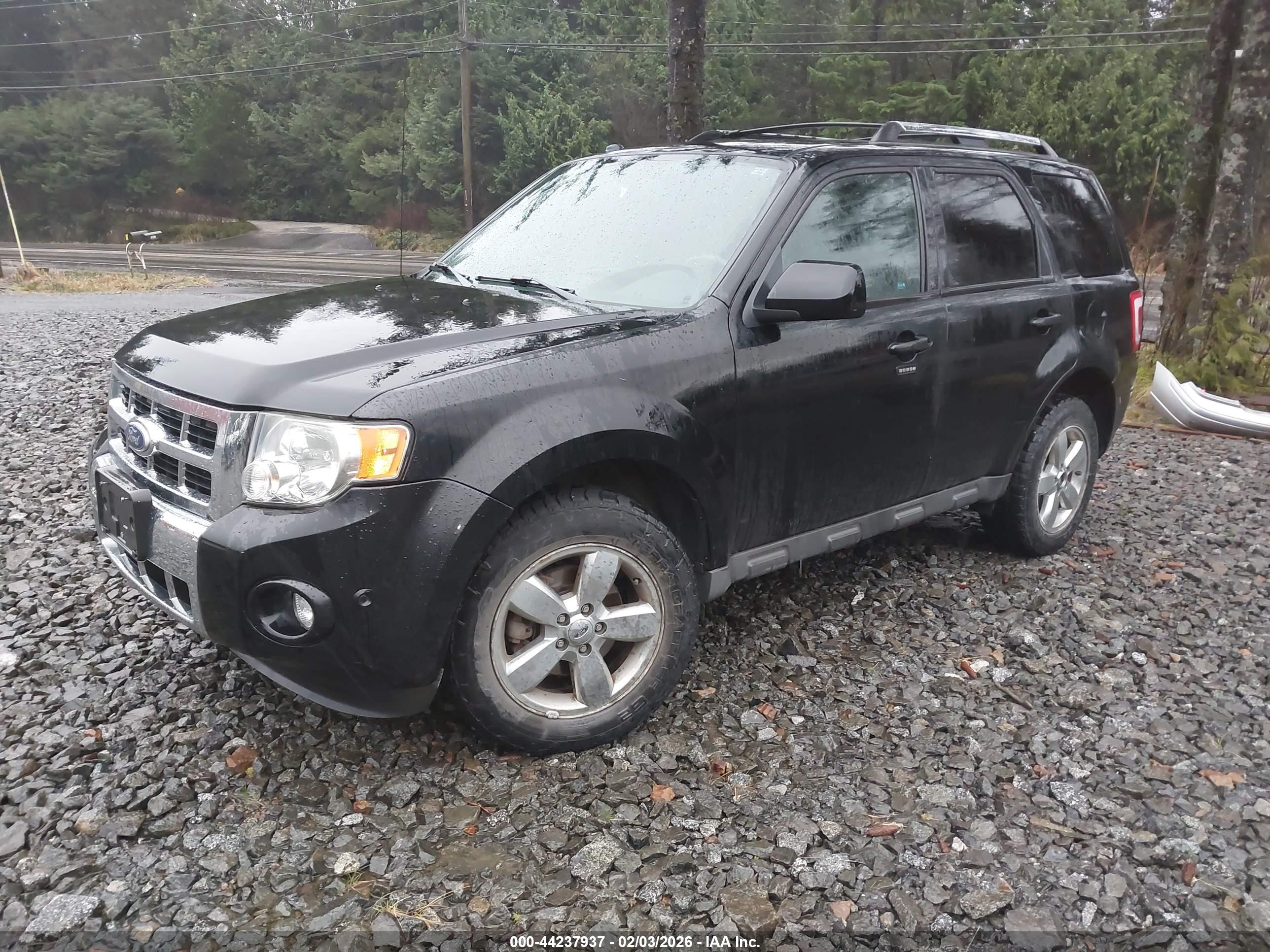 FORD ESCAPE image 2