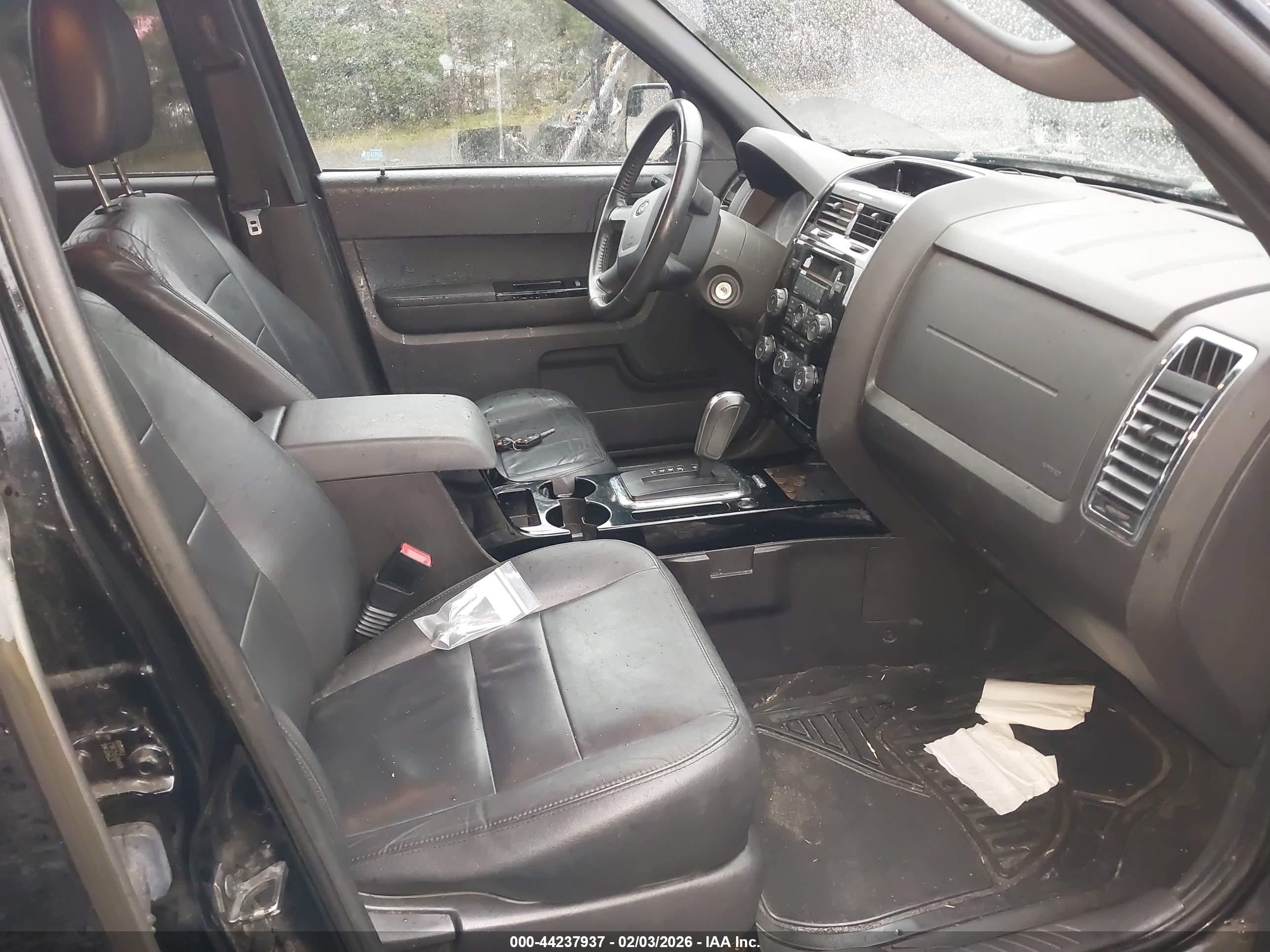 FORD ESCAPE image 5