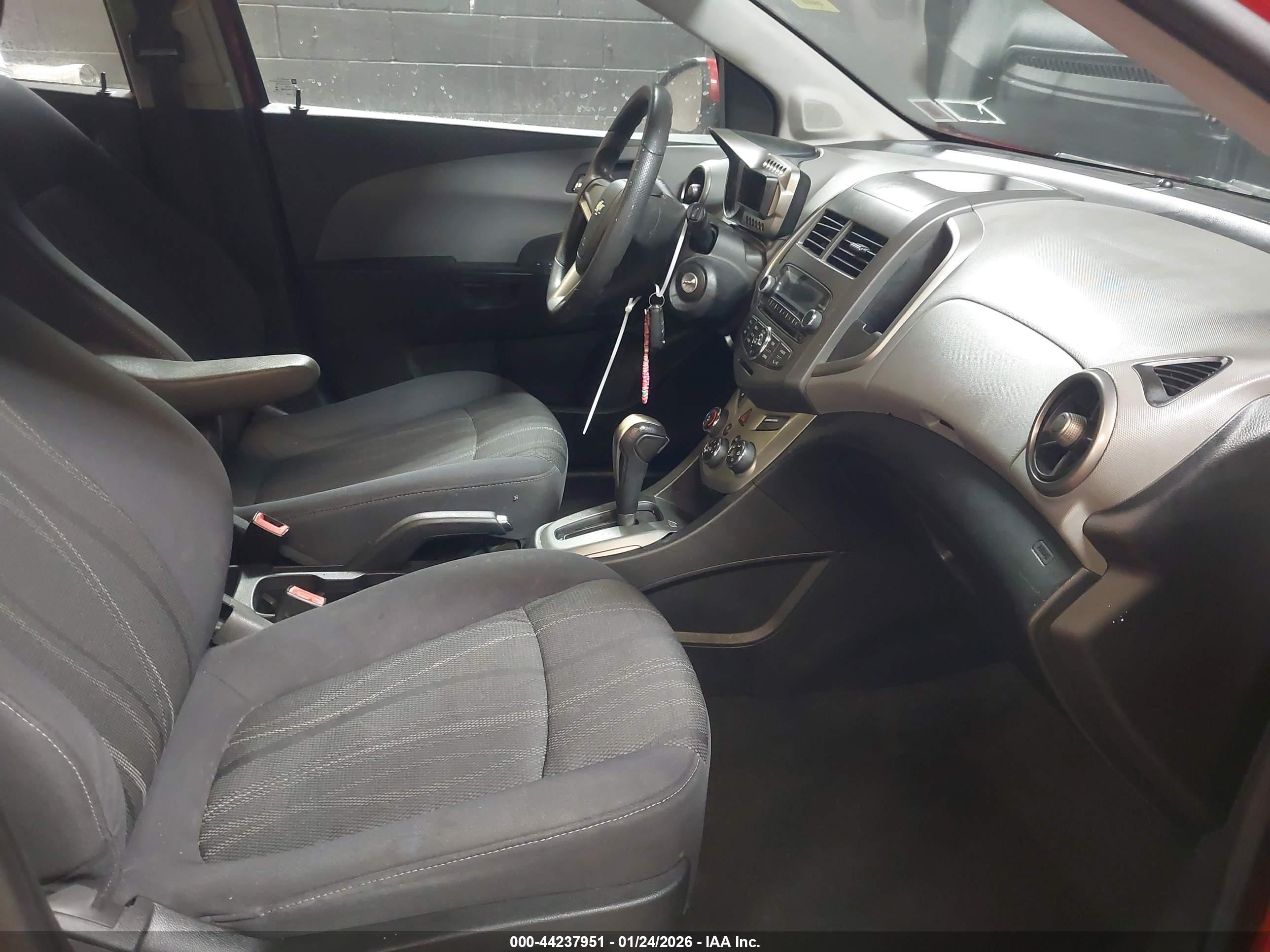 CHEVROLET SONIC image 5