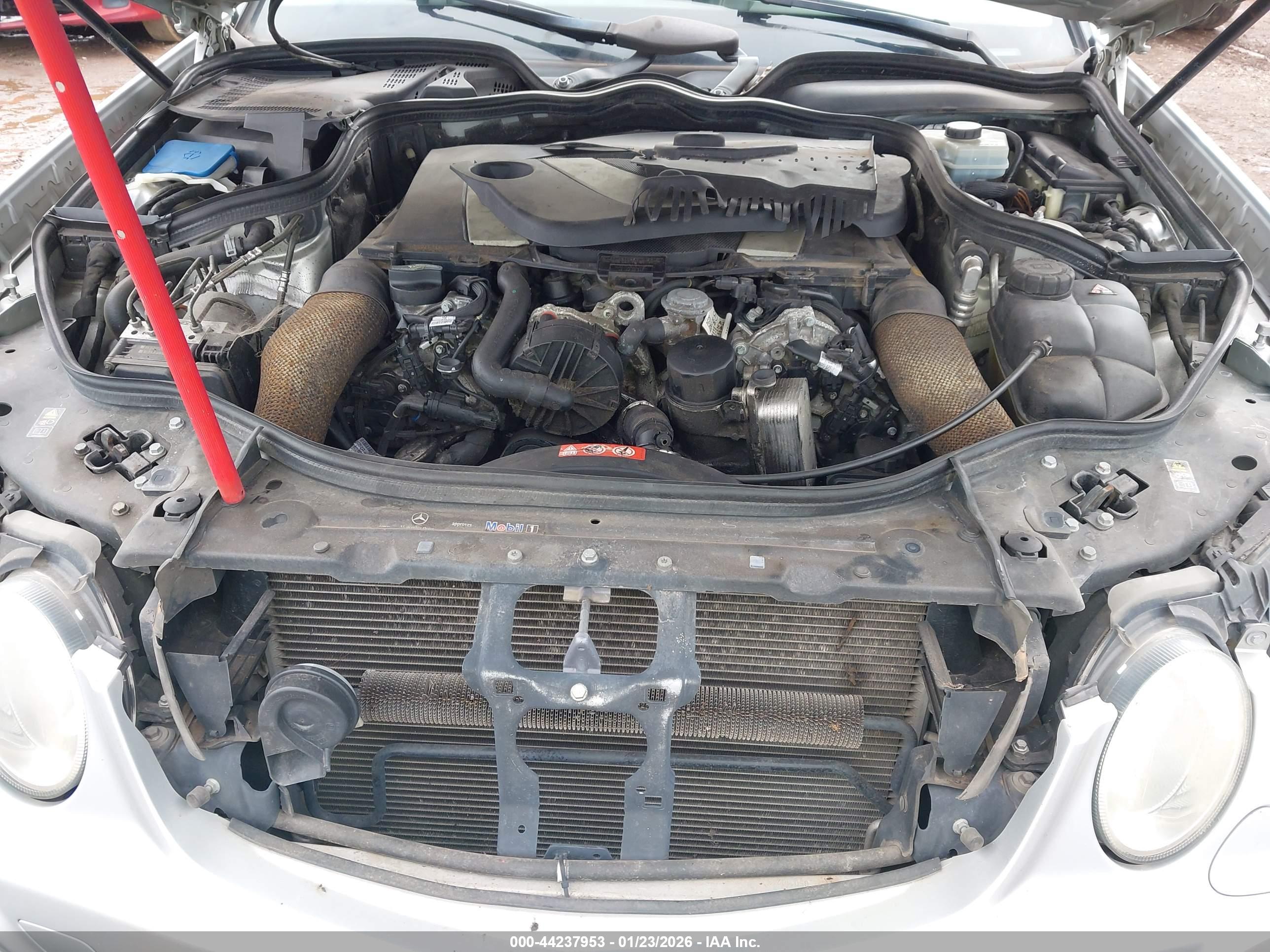MERCEDES-BENZ E image 10