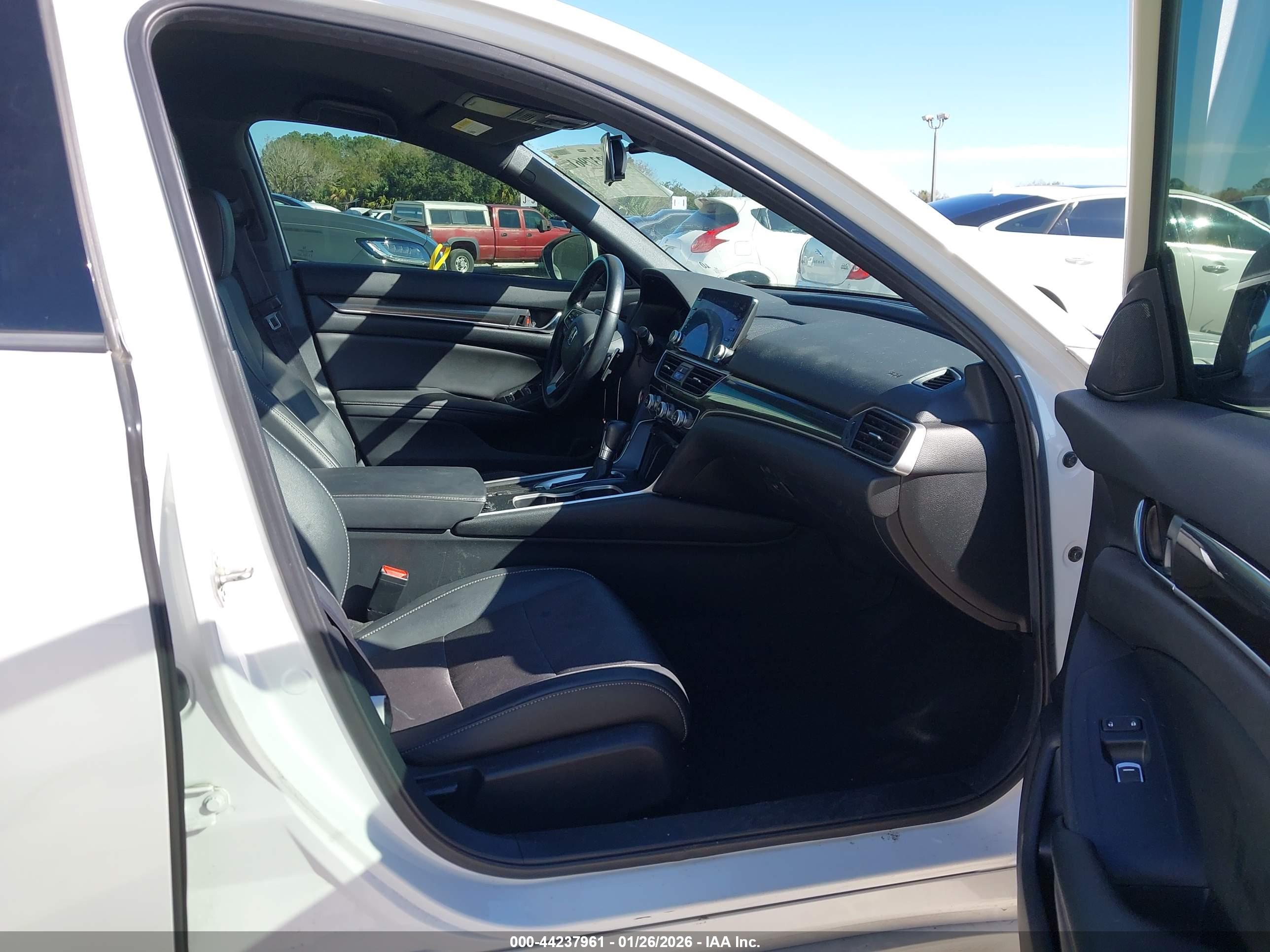 HONDA ACCORD image 5