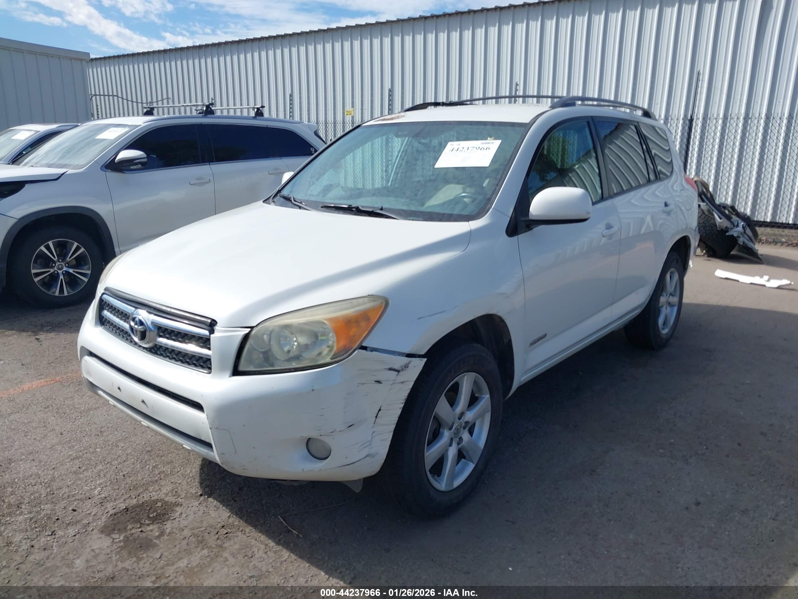 TOYOTA RAV4 image 6