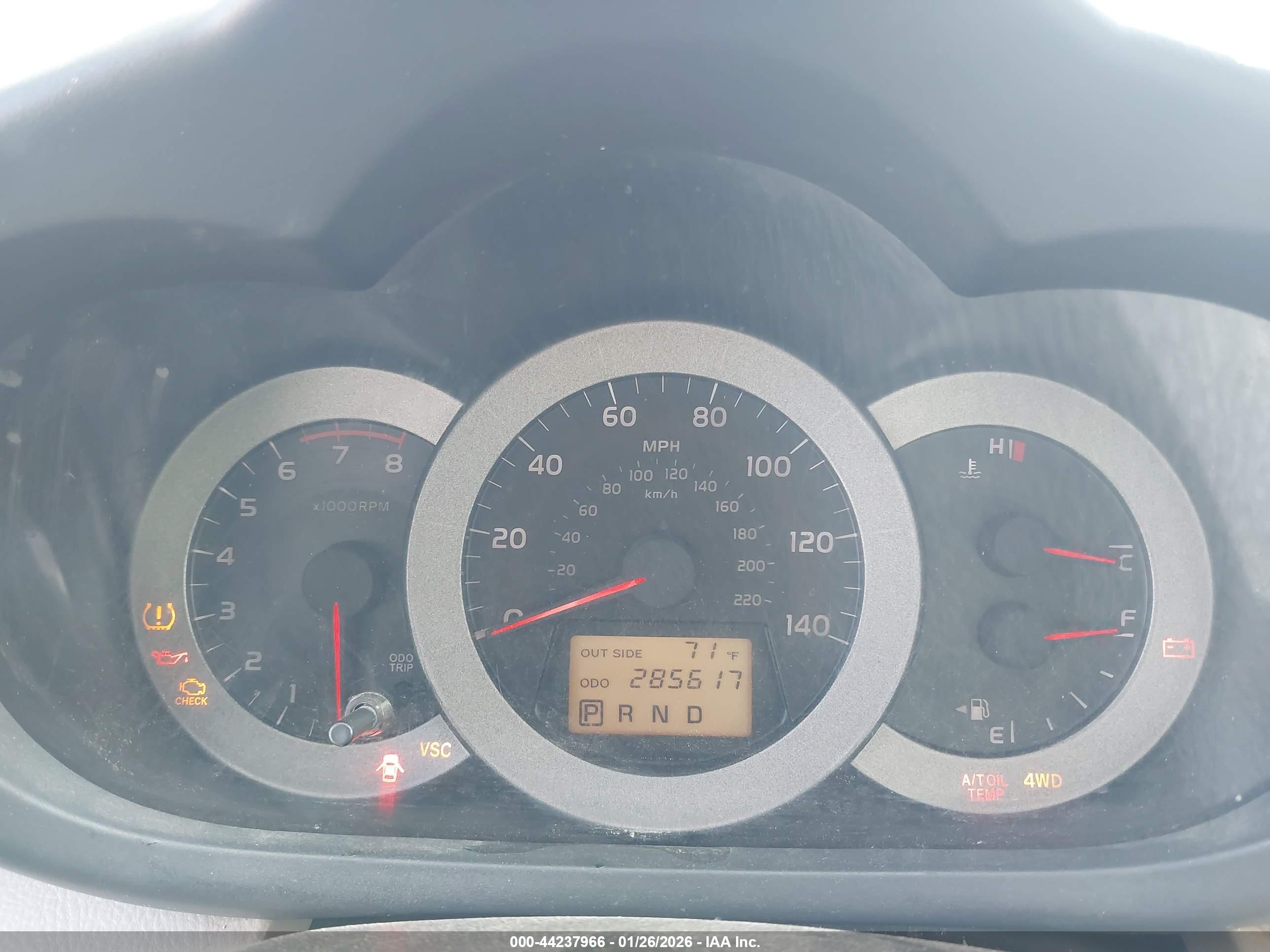 TOYOTA RAV4 image 7