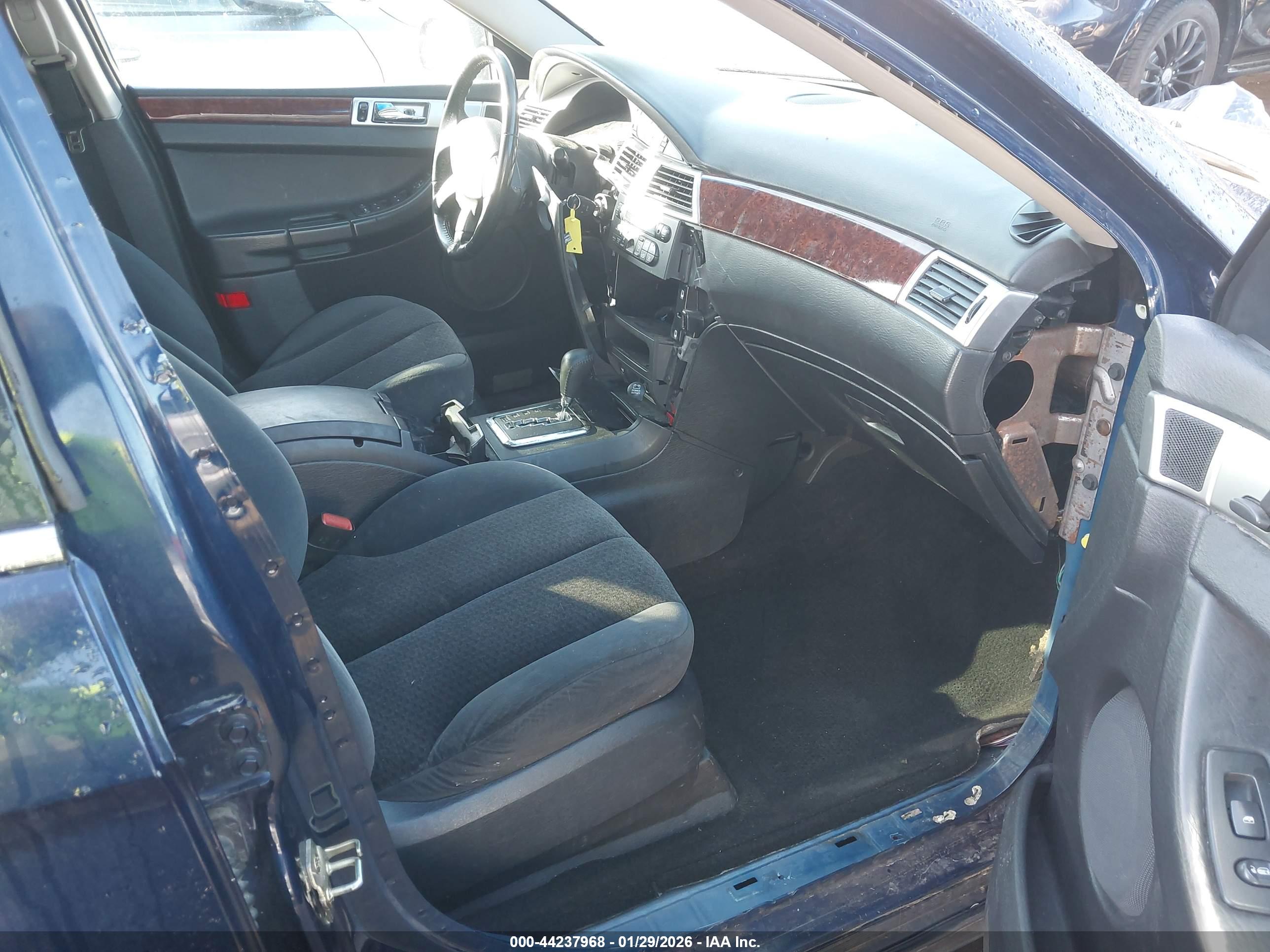 CHRYSLER PACIFICA image 5