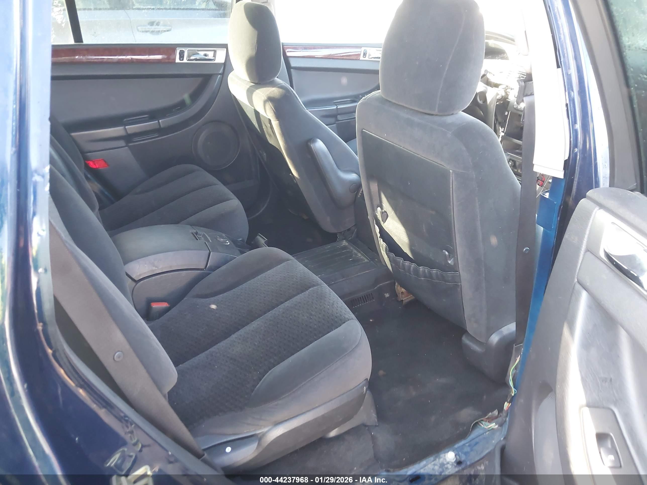 CHRYSLER PACIFICA image 8