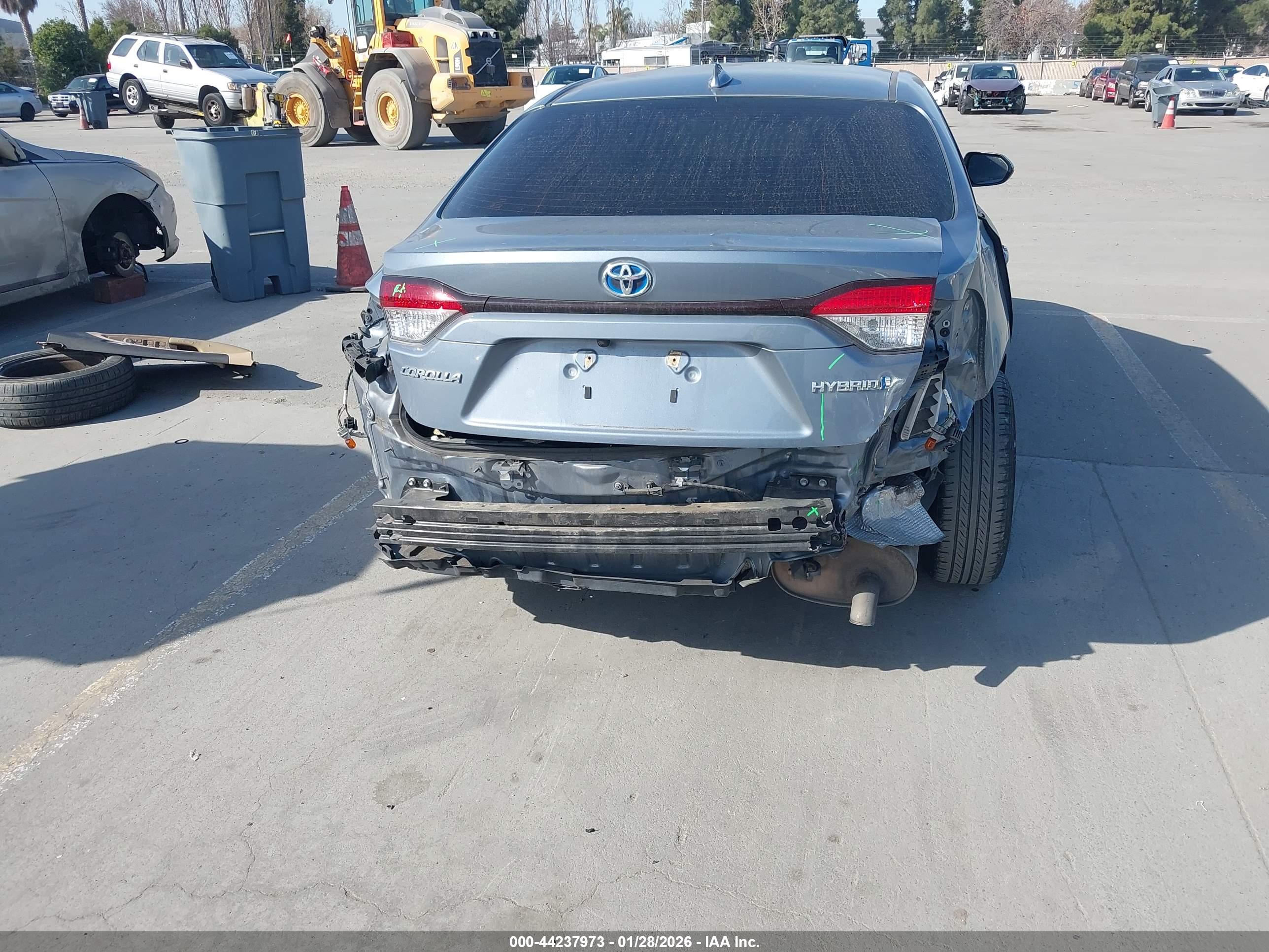 TOYOTA COROLLA image 6