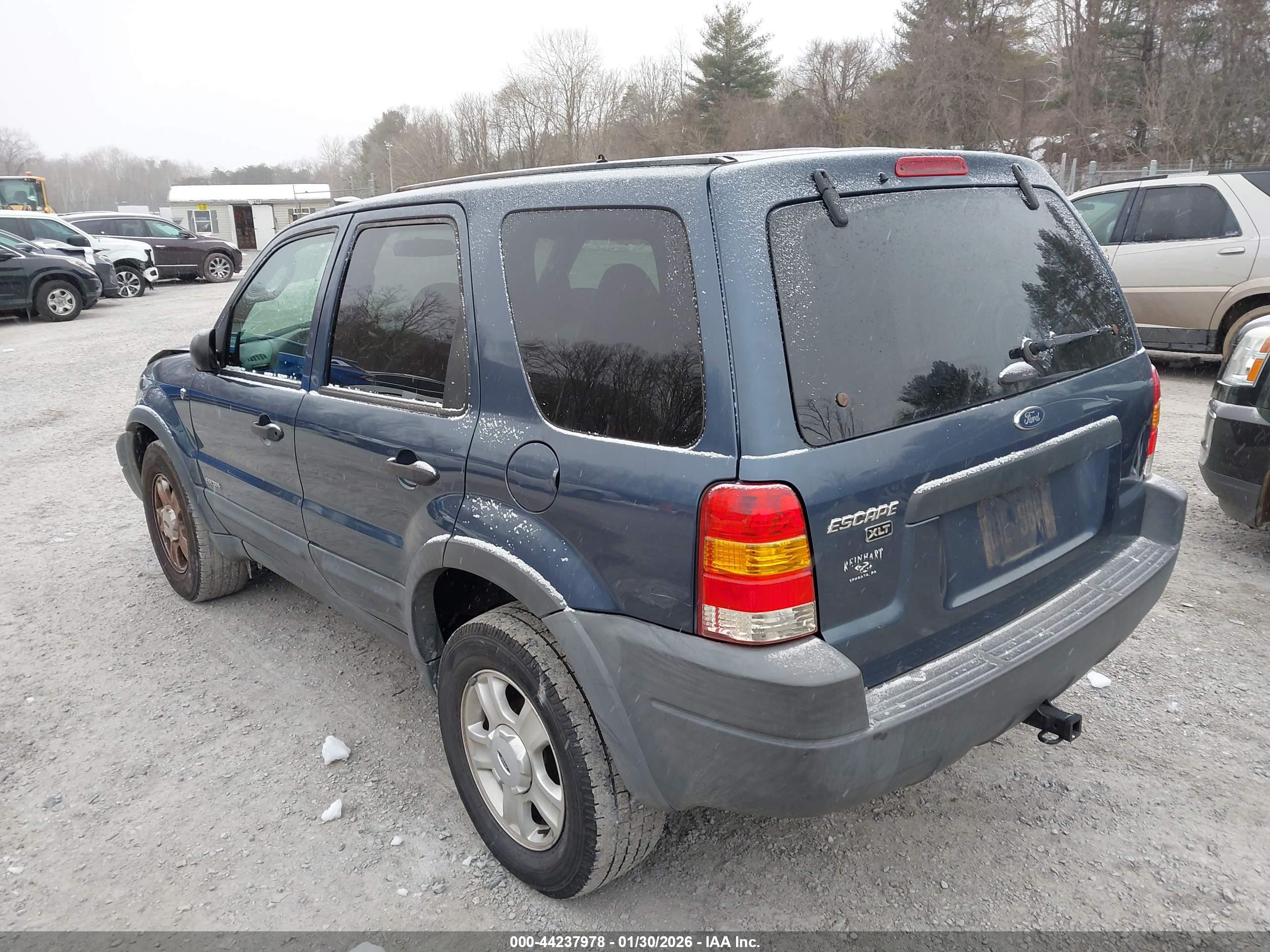 FORD ESCAPE image 3