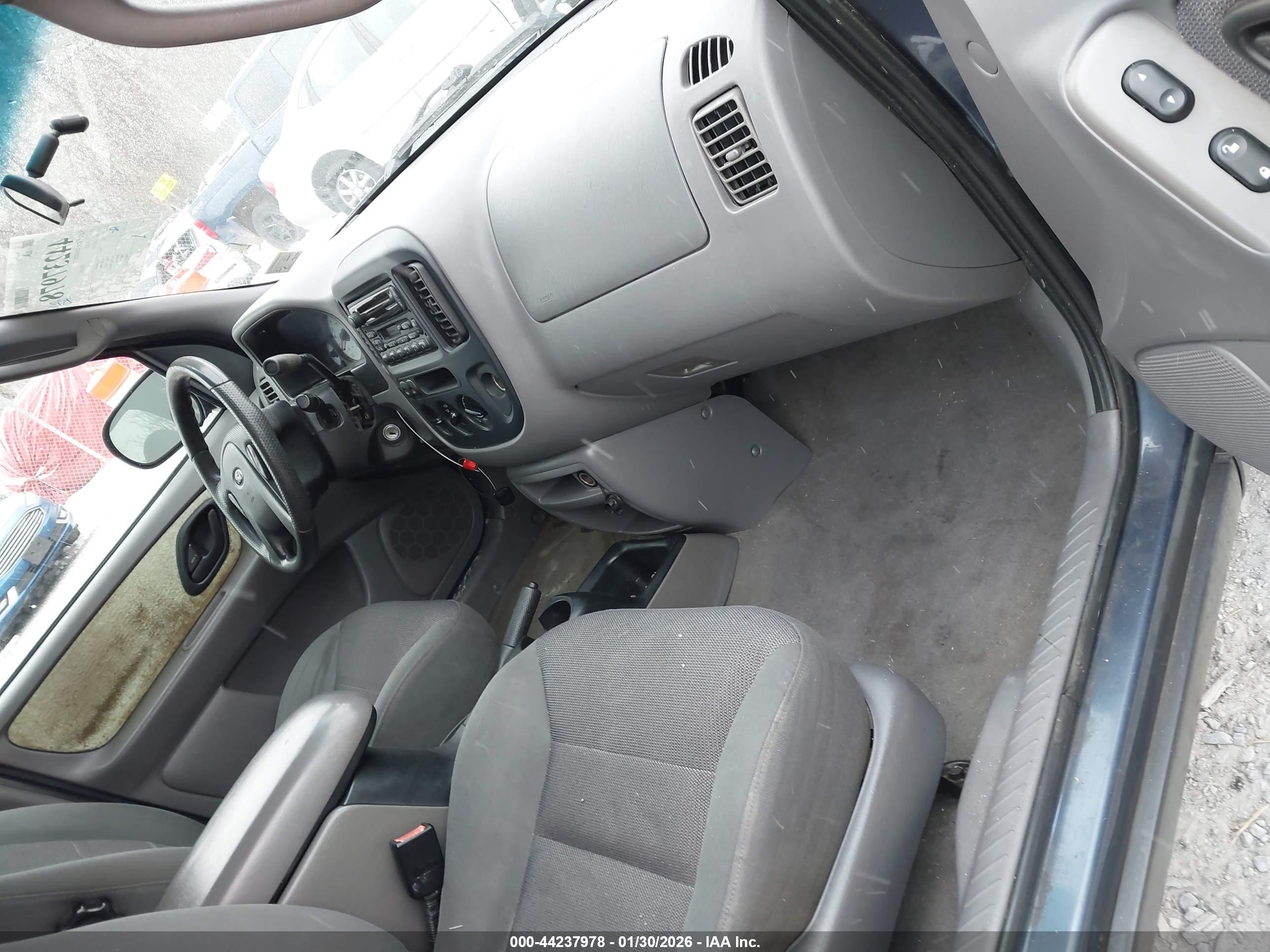 FORD ESCAPE image 5