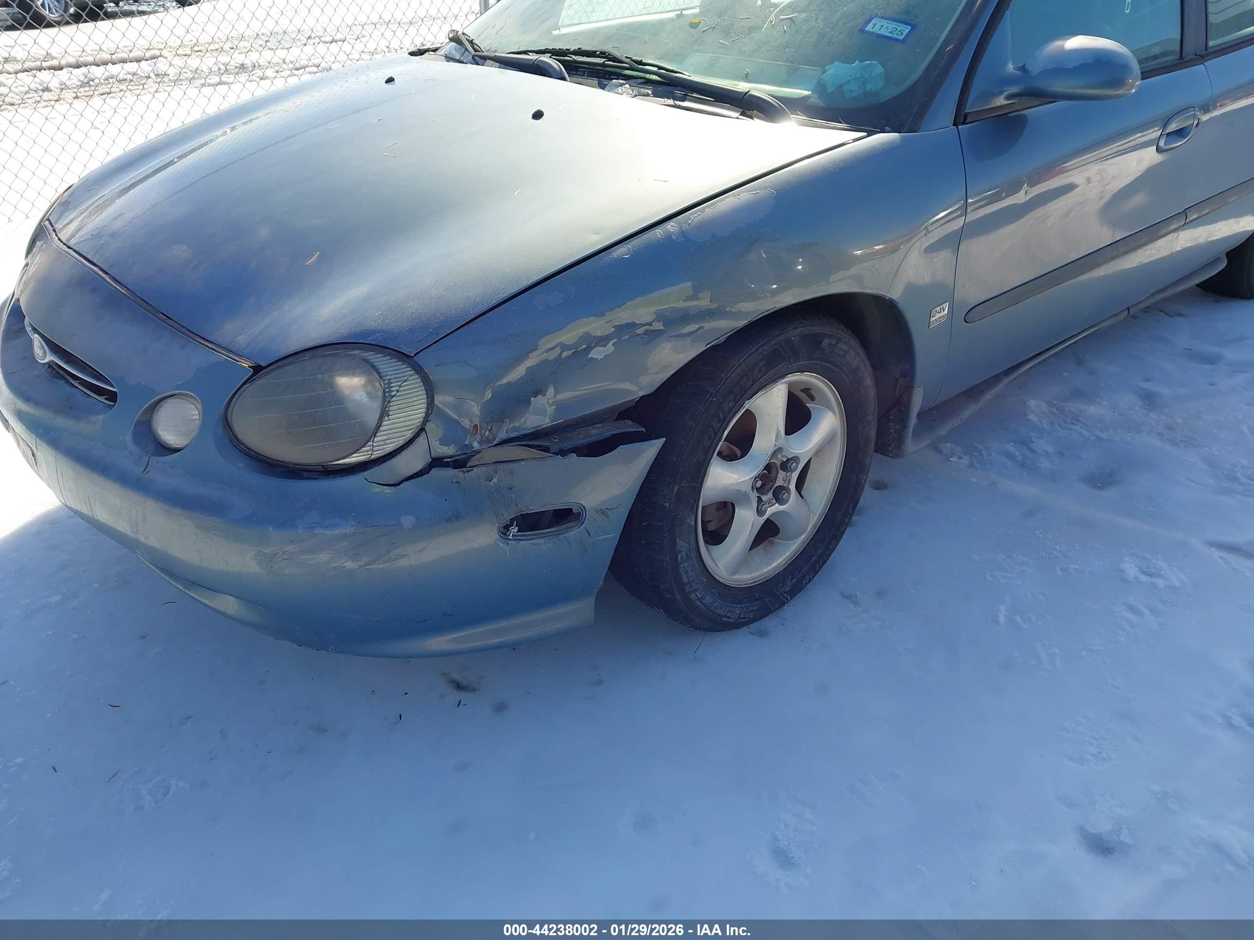 FORD TAURUS image 6