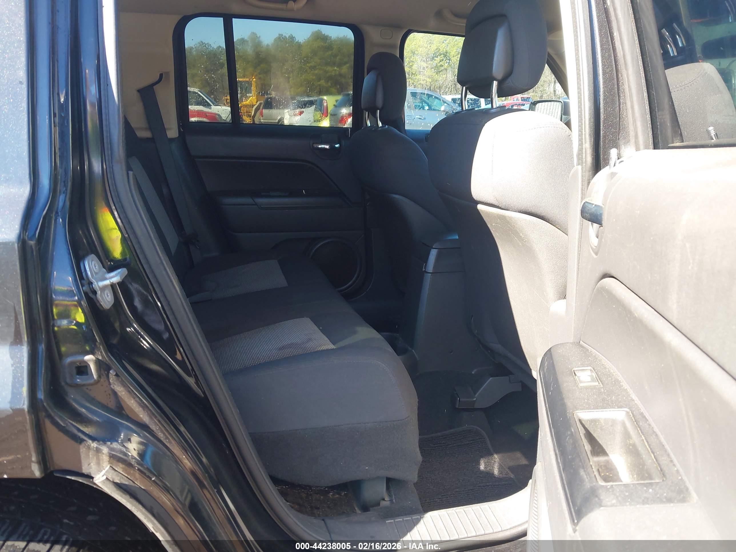 JEEP PATRIOT image 8