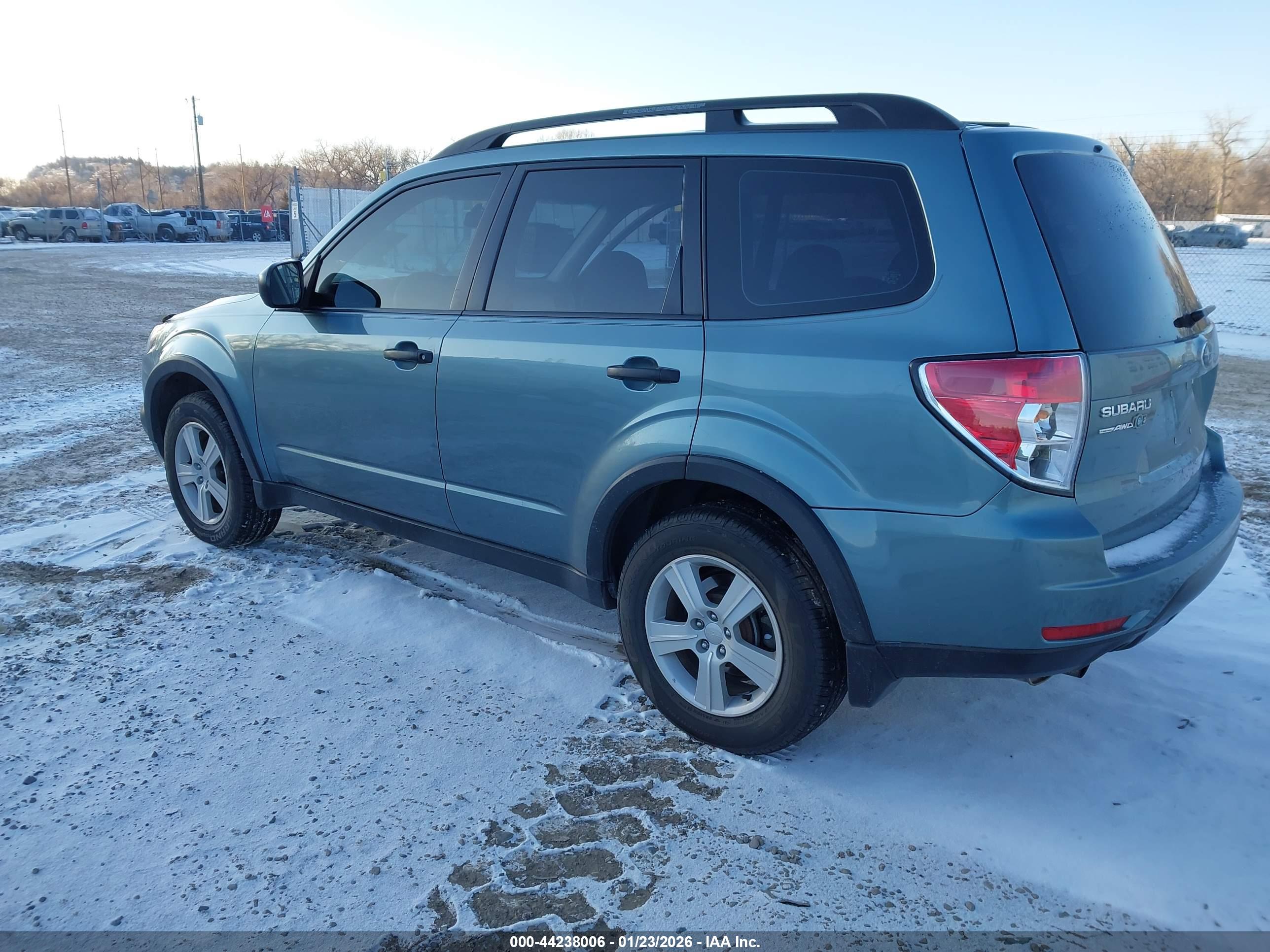 SUBARU FORESTER image 3