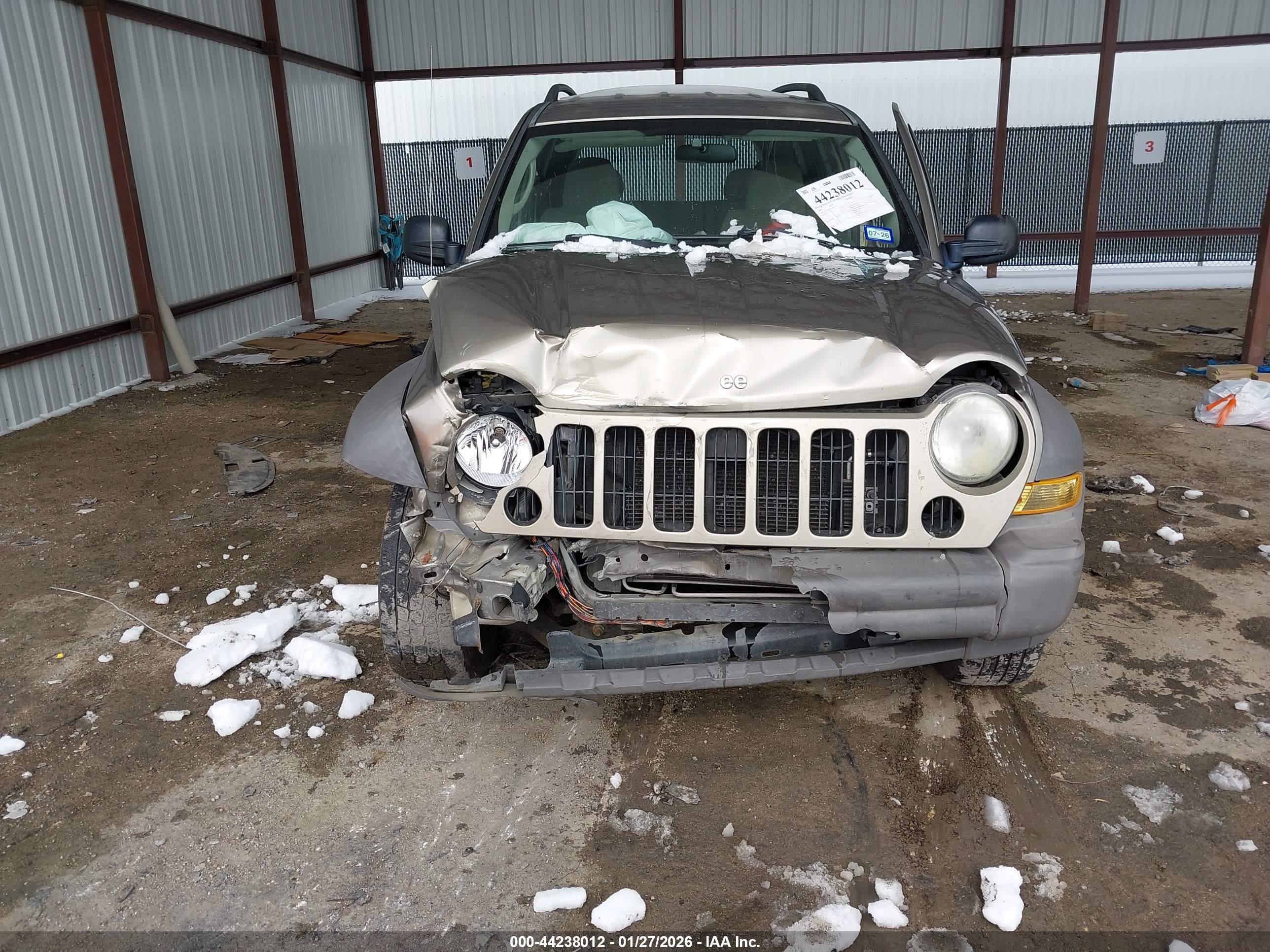 JEEP LIBERTY image 6