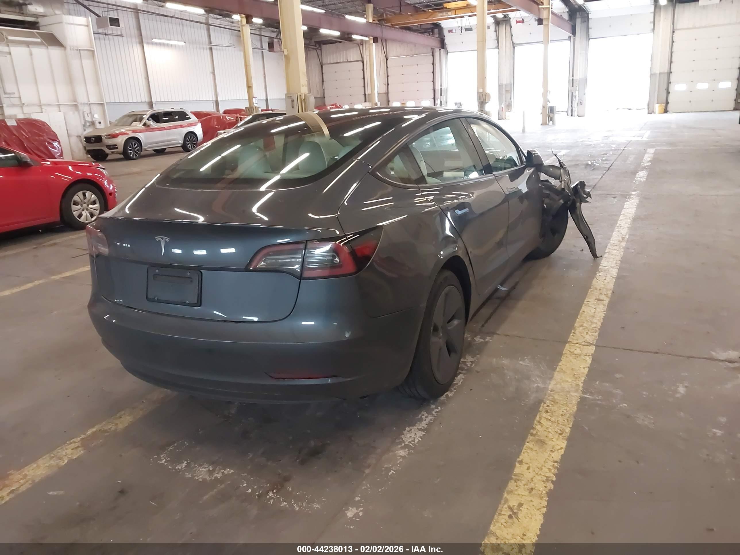 TESLA MODEL image 4