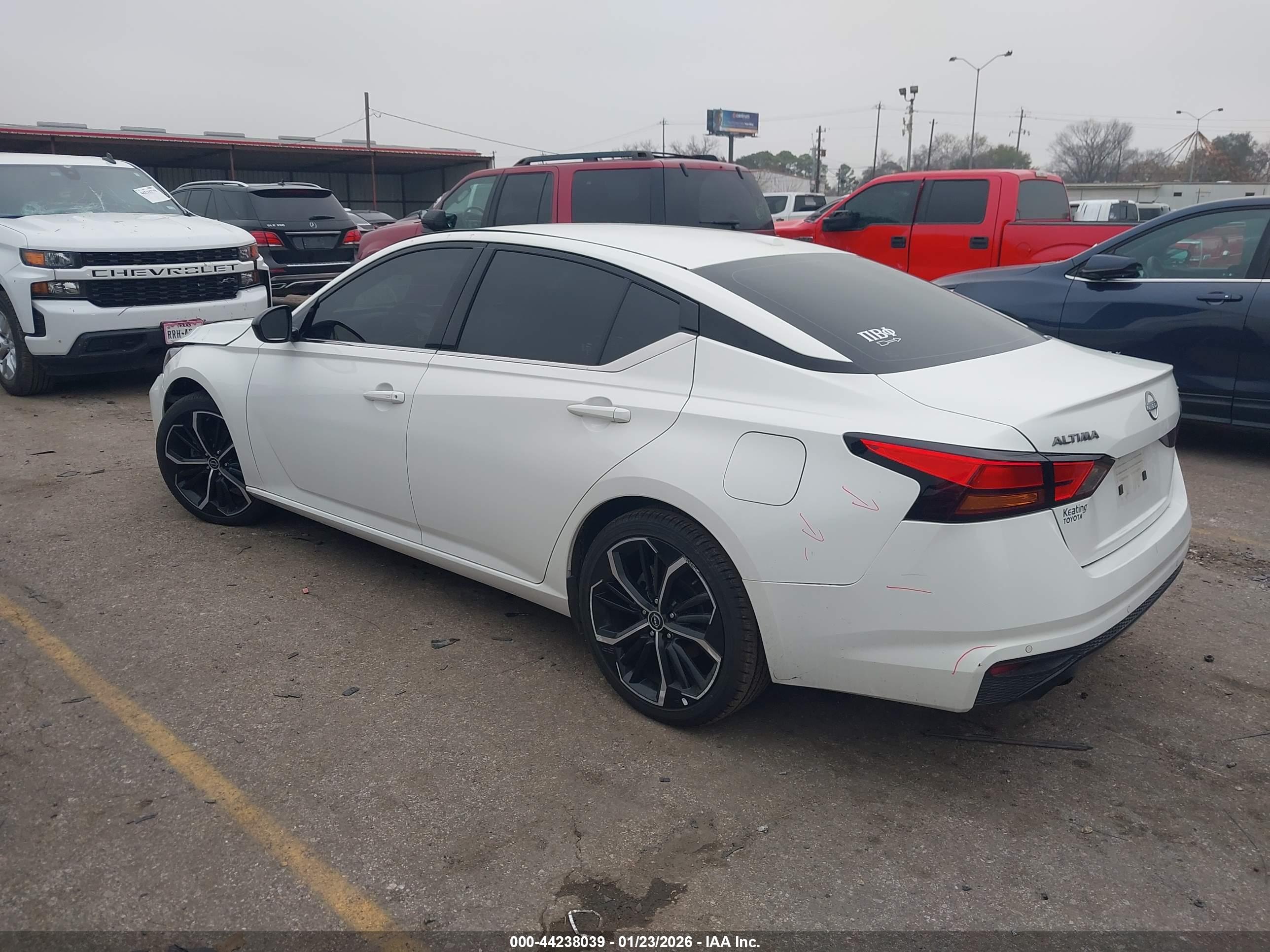 NISSAN ALTIMA image 3