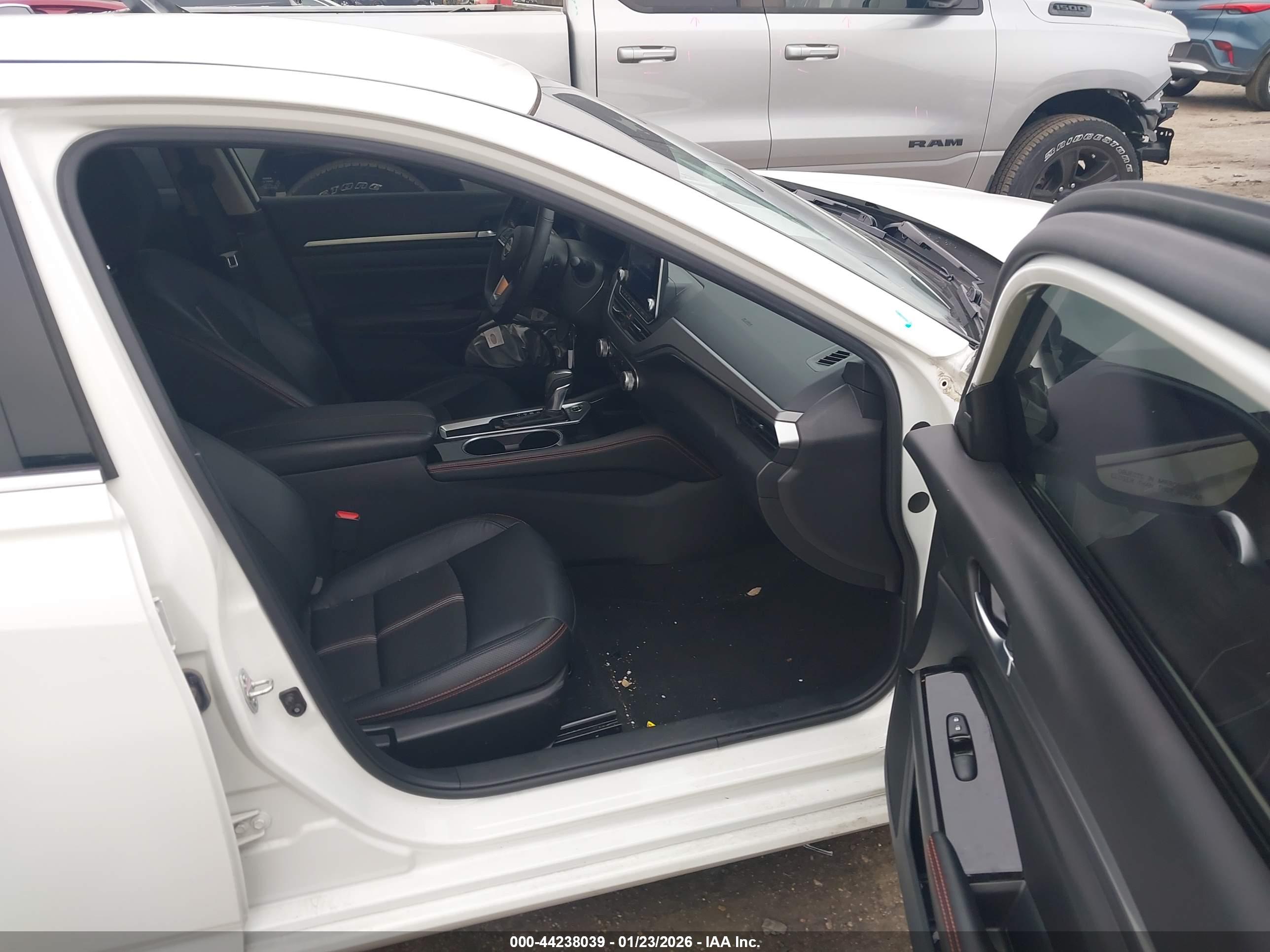 NISSAN ALTIMA image 5