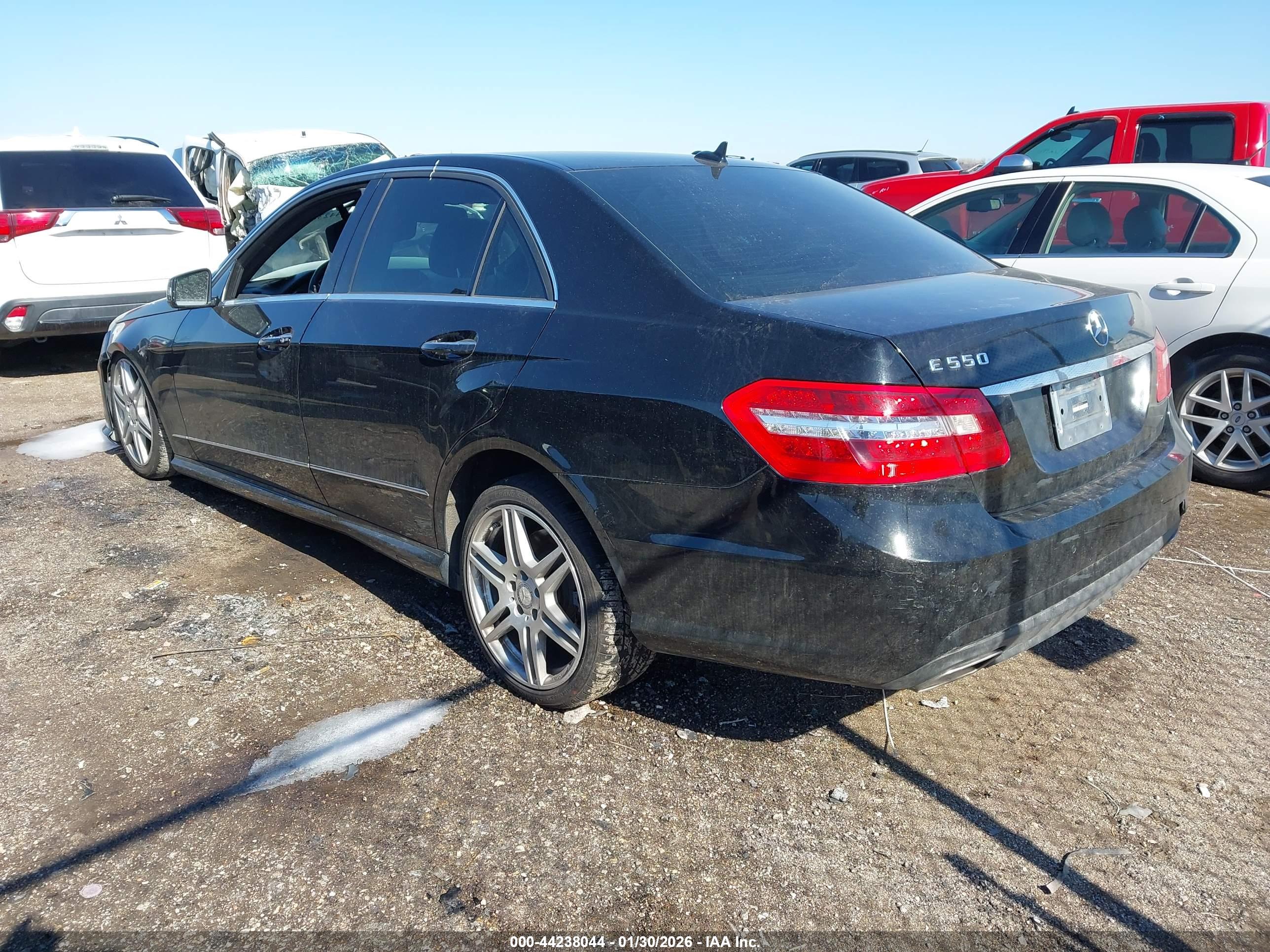 MERCEDES-BENZ E image 3