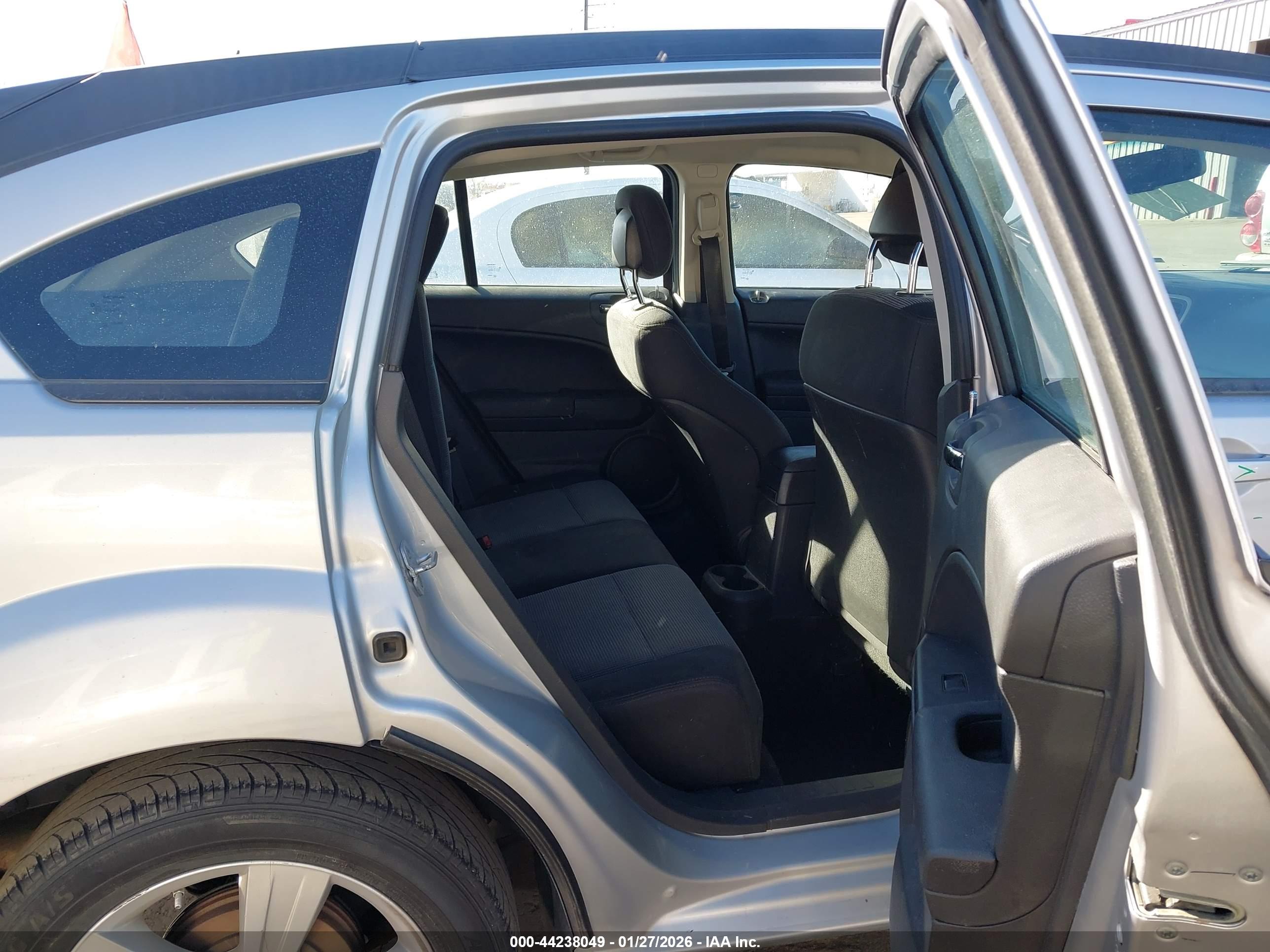 DODGE CALIBER image 8
