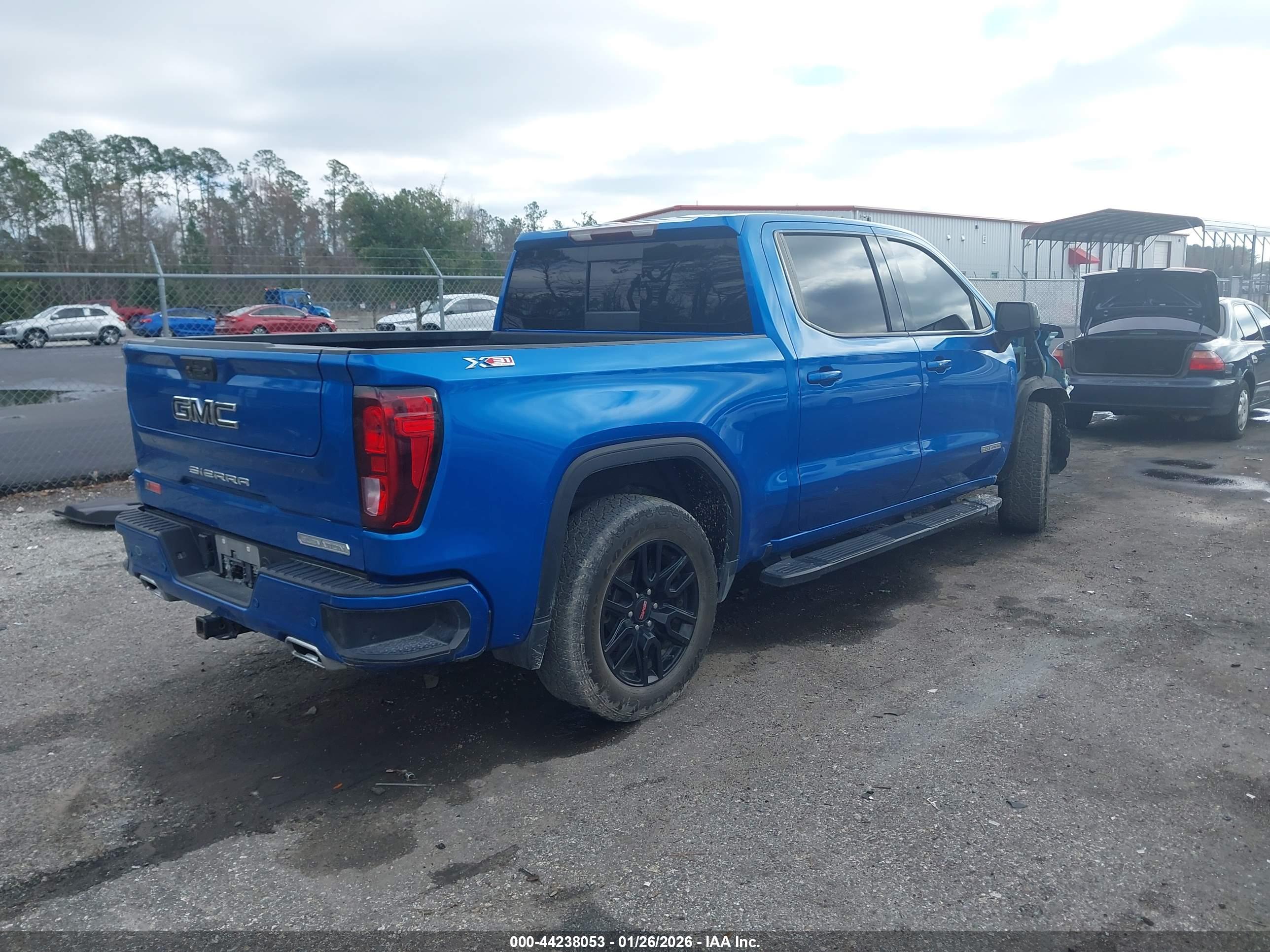 GMC SIERRA image 4