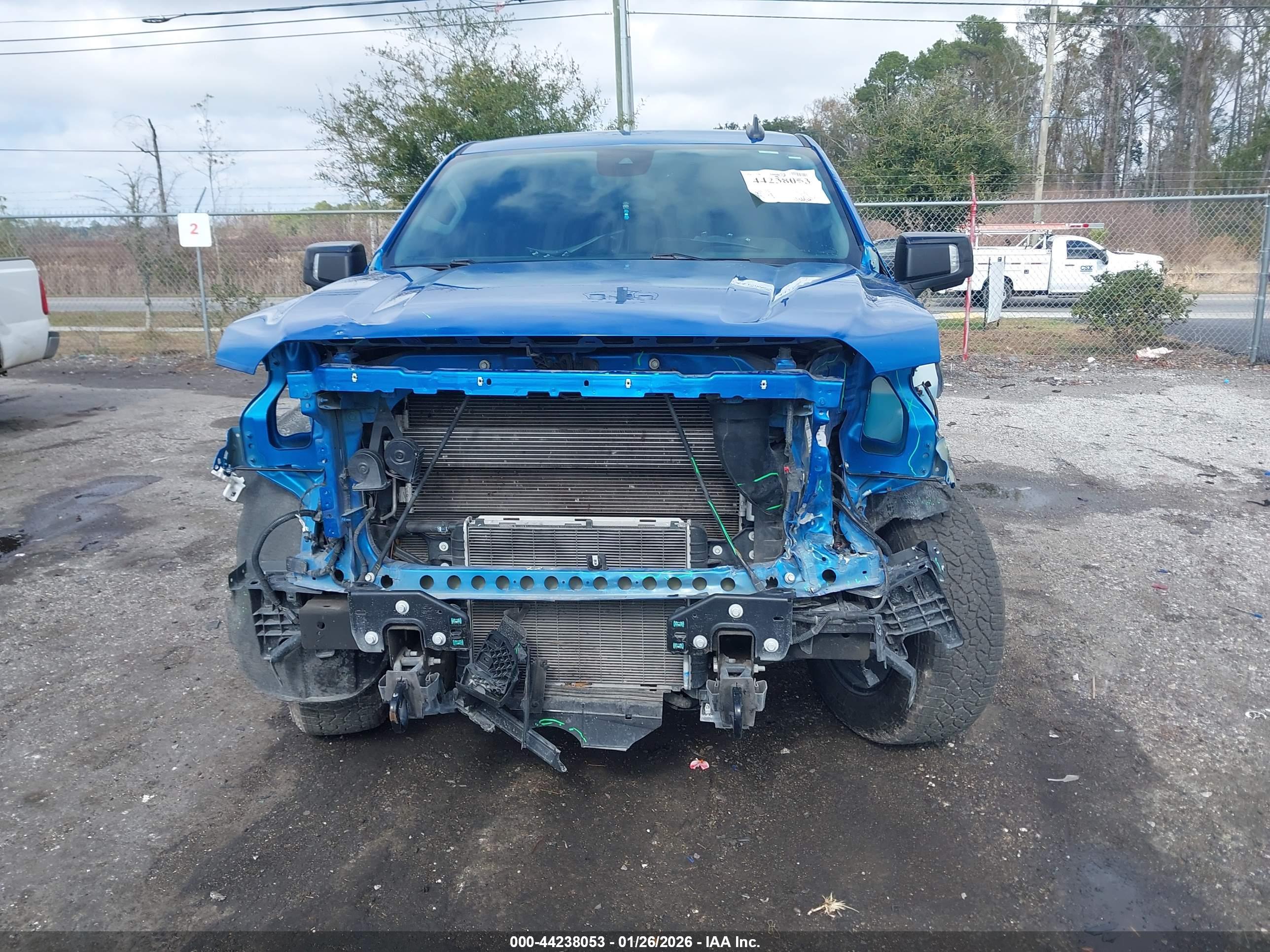 GMC SIERRA image 6