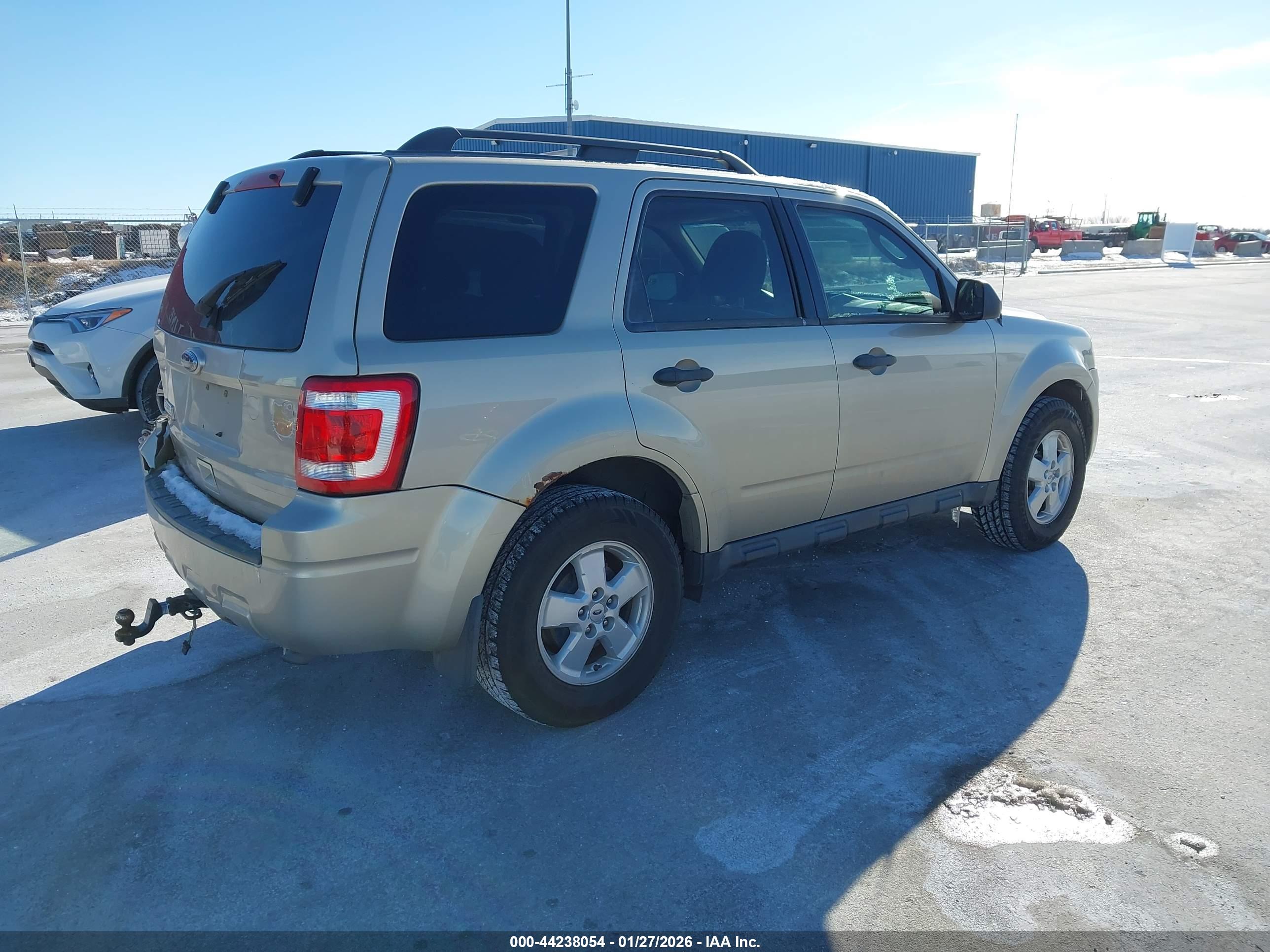 FORD ESCAPE image 4