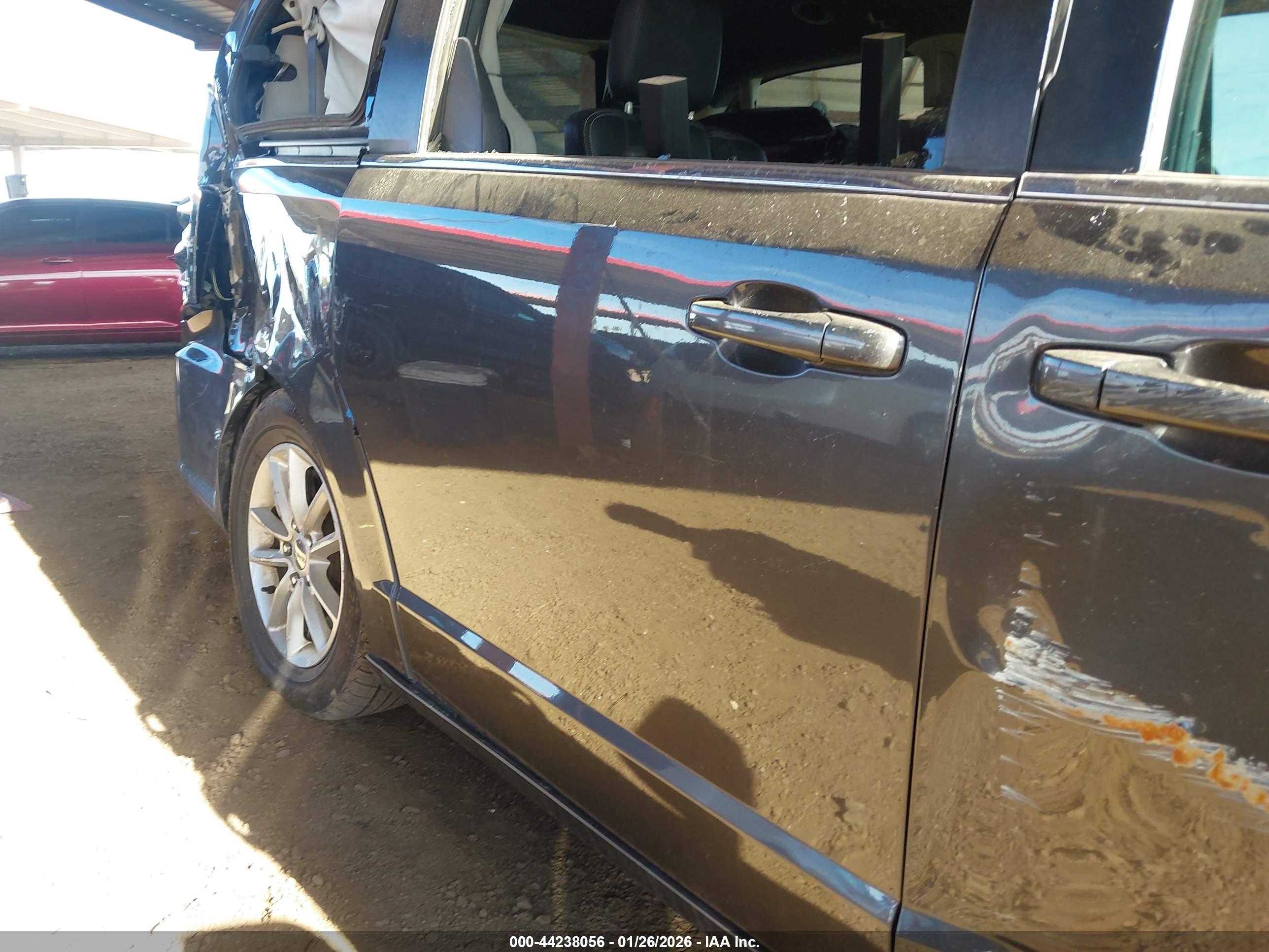 DODGE GRAND image 8