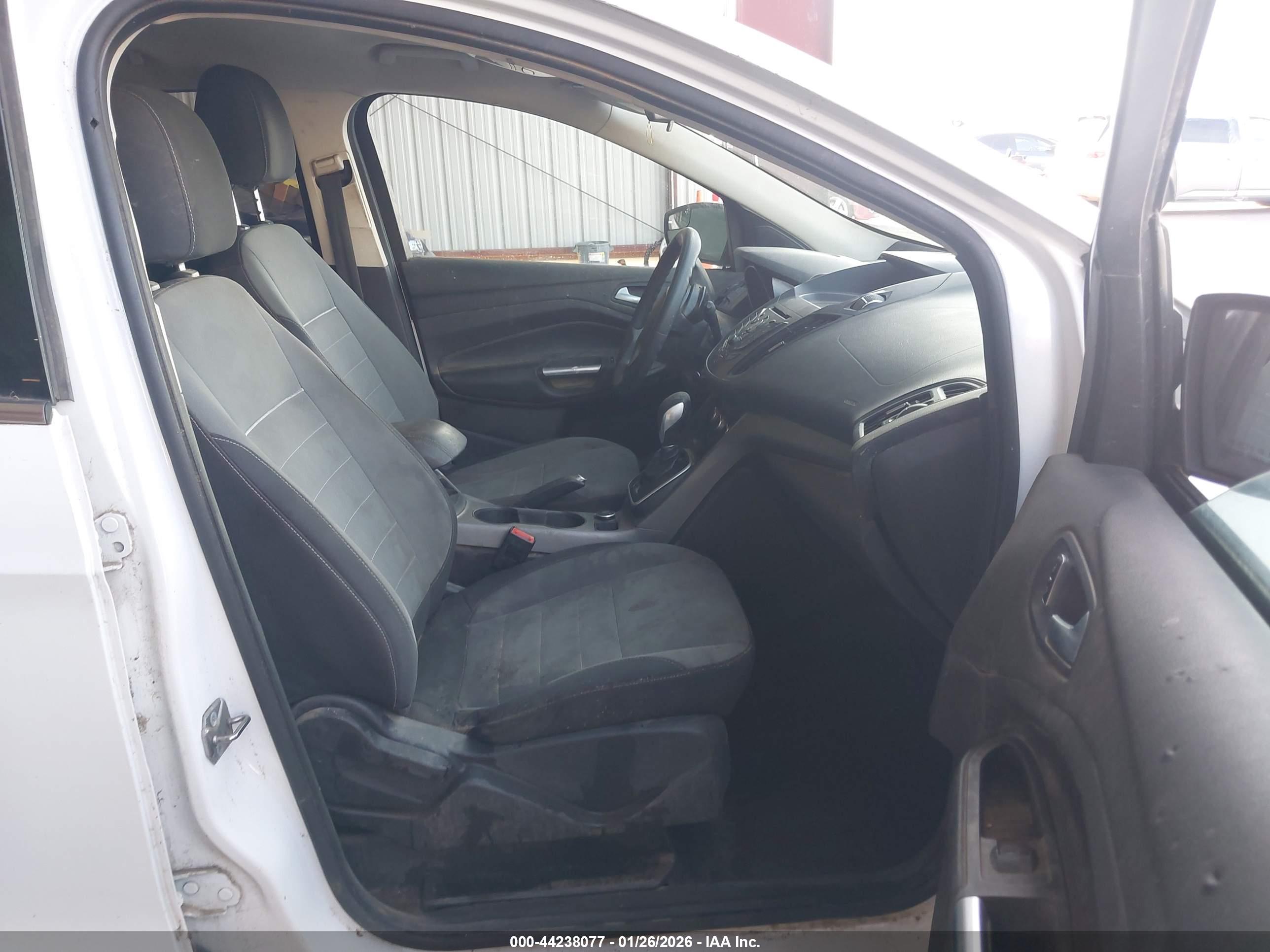 FORD ESCAPE image 5