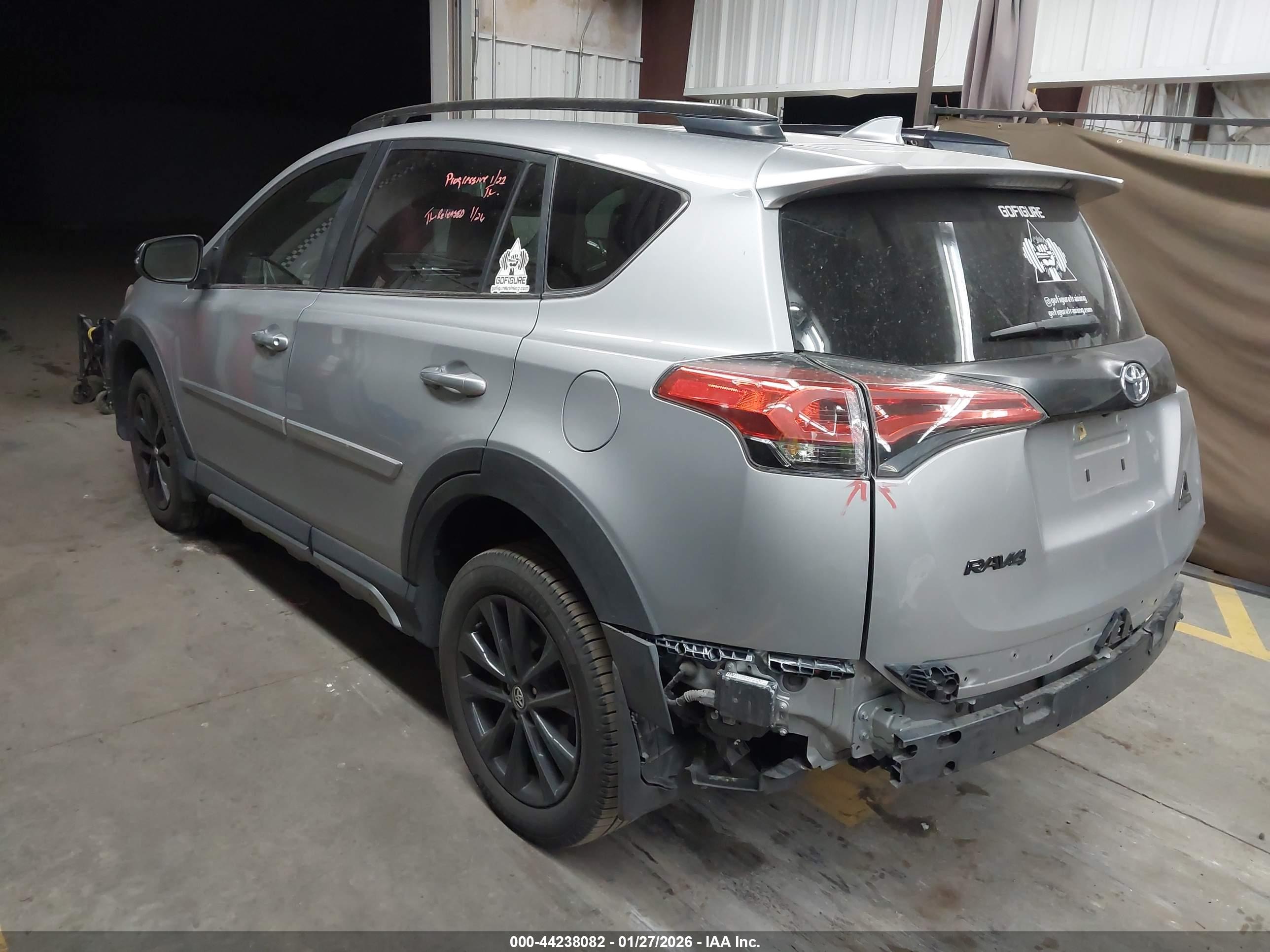 TOYOTA RAV4 image 3