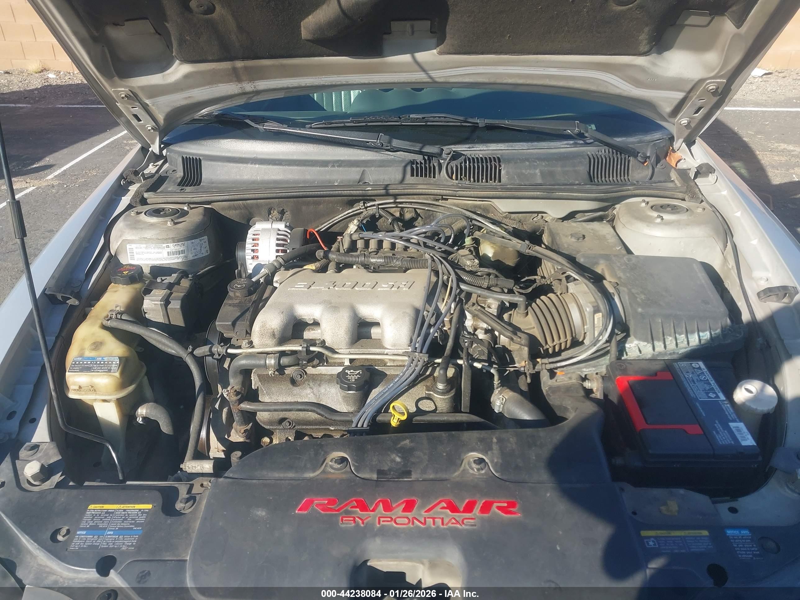 PONTIAC GRAND image 10
