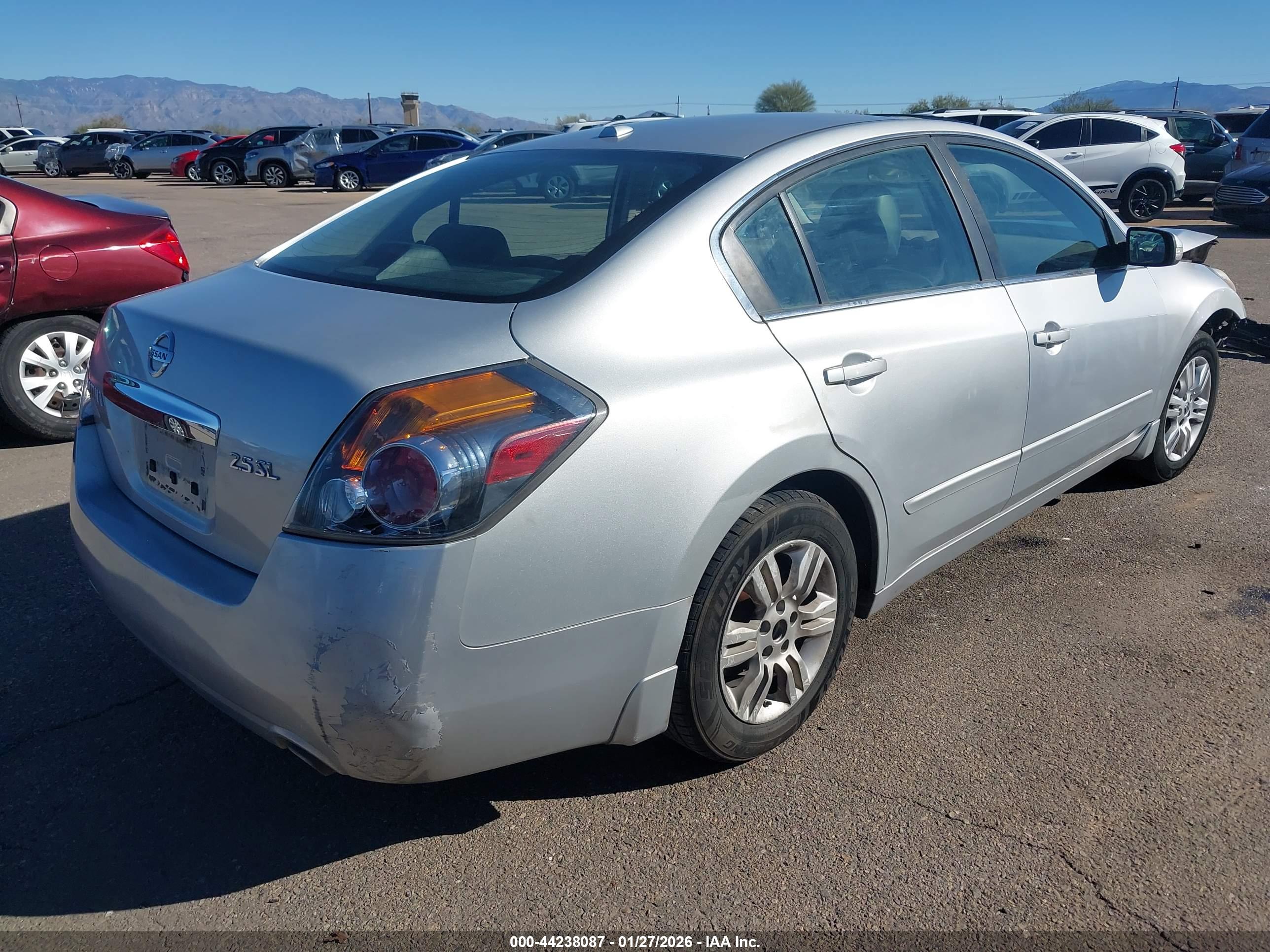 NISSAN ALTIMA image 4