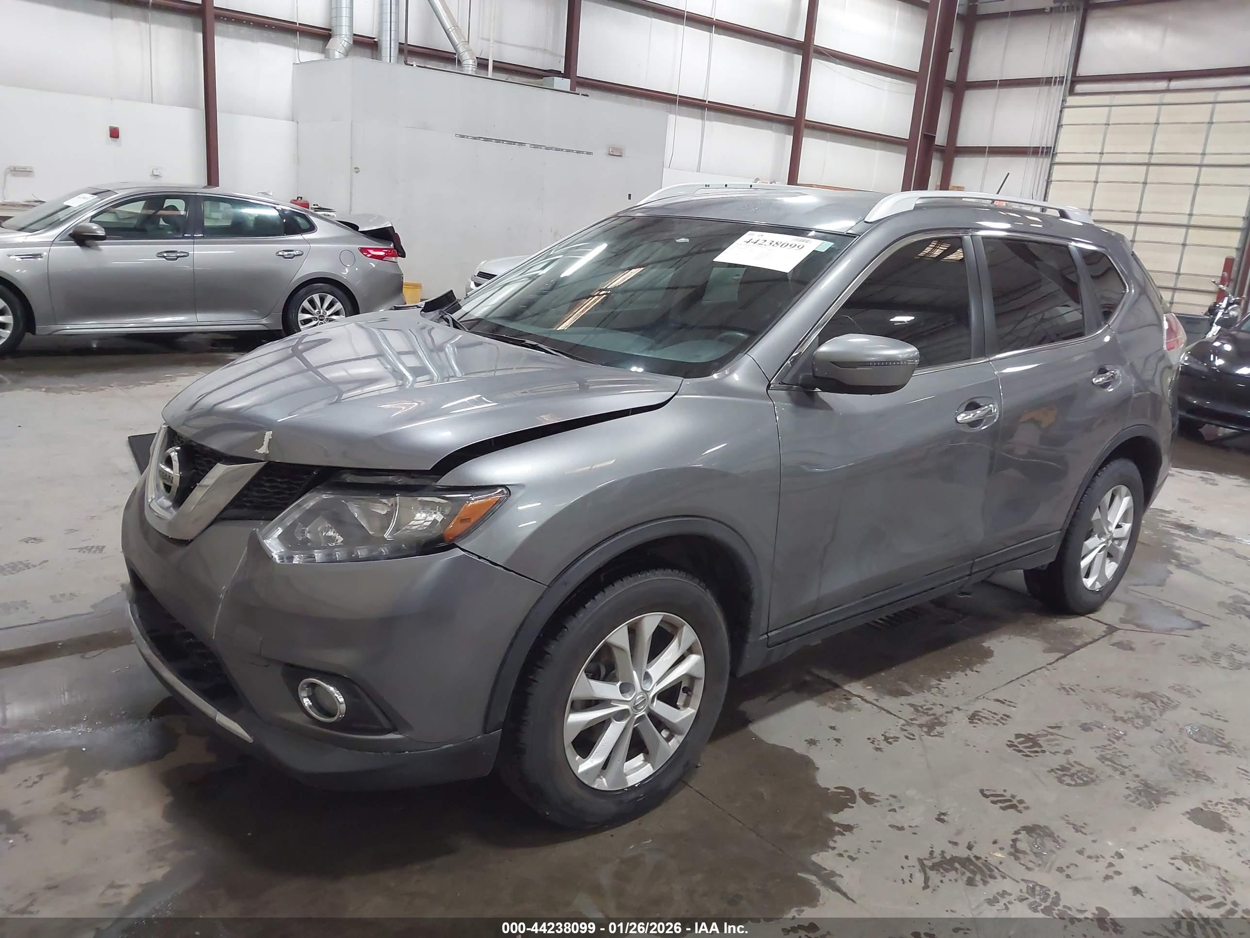 NISSAN ROGUE image 2