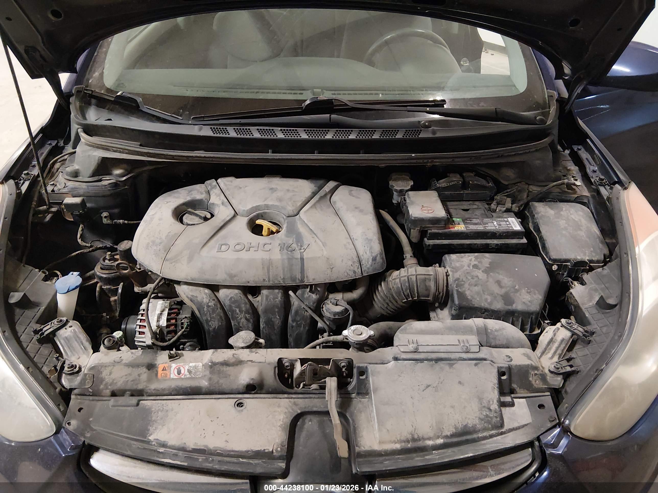 HYUNDAI ELANTRA image 10