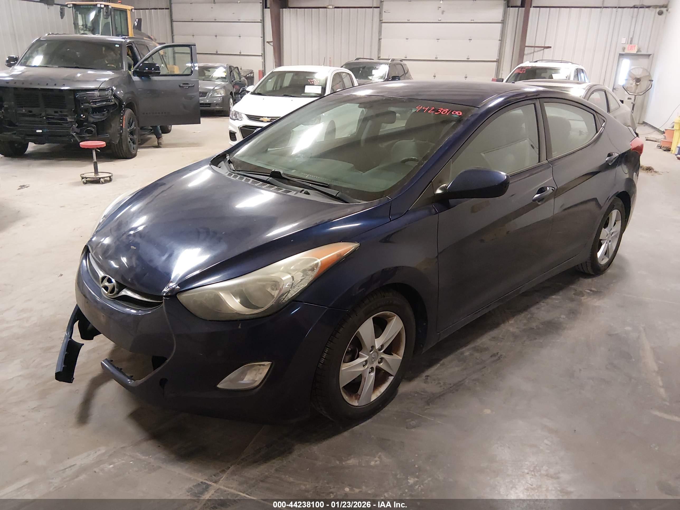 HYUNDAI ELANTRA image 2