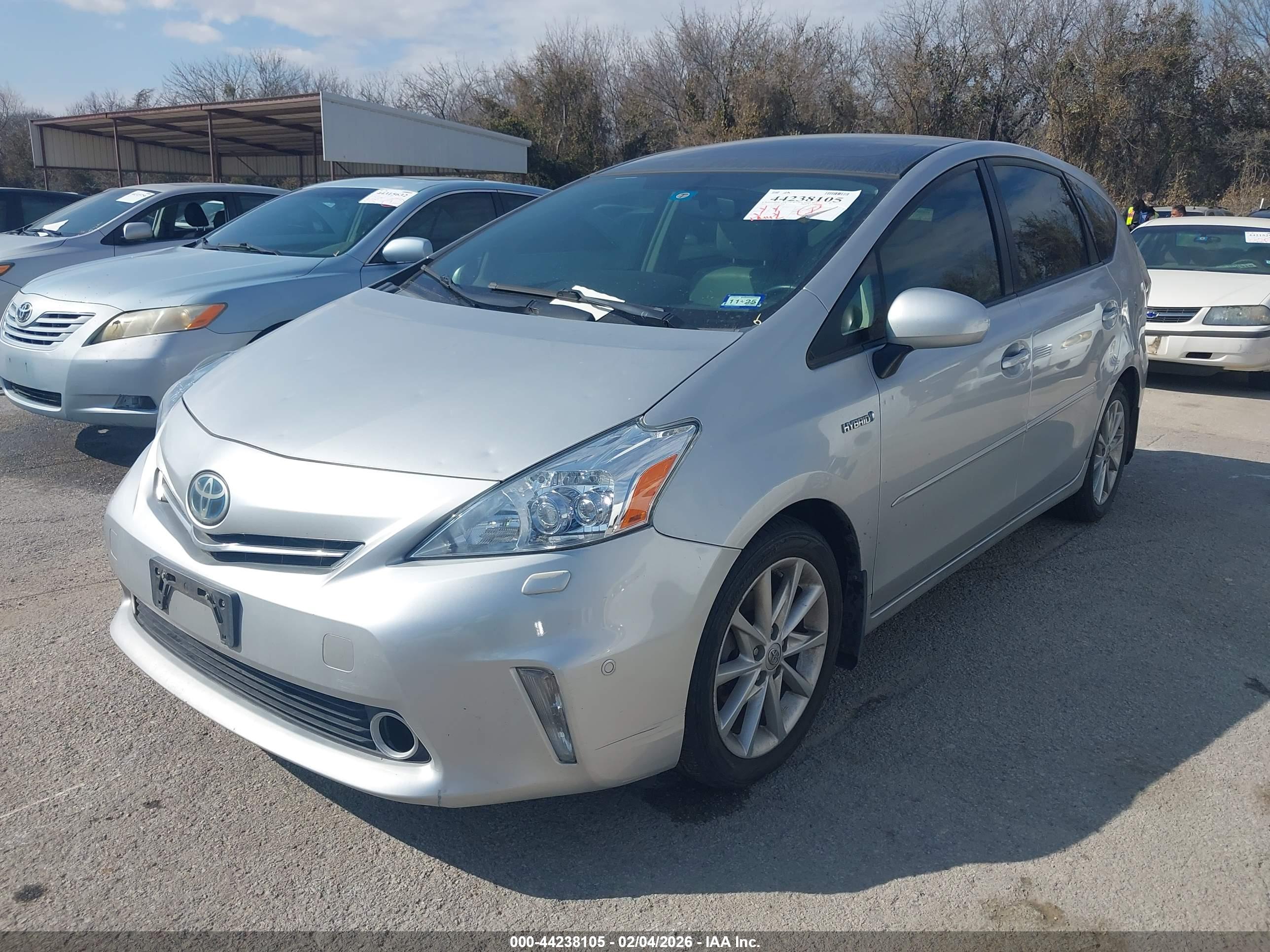 TOYOTA PRIUS image 2