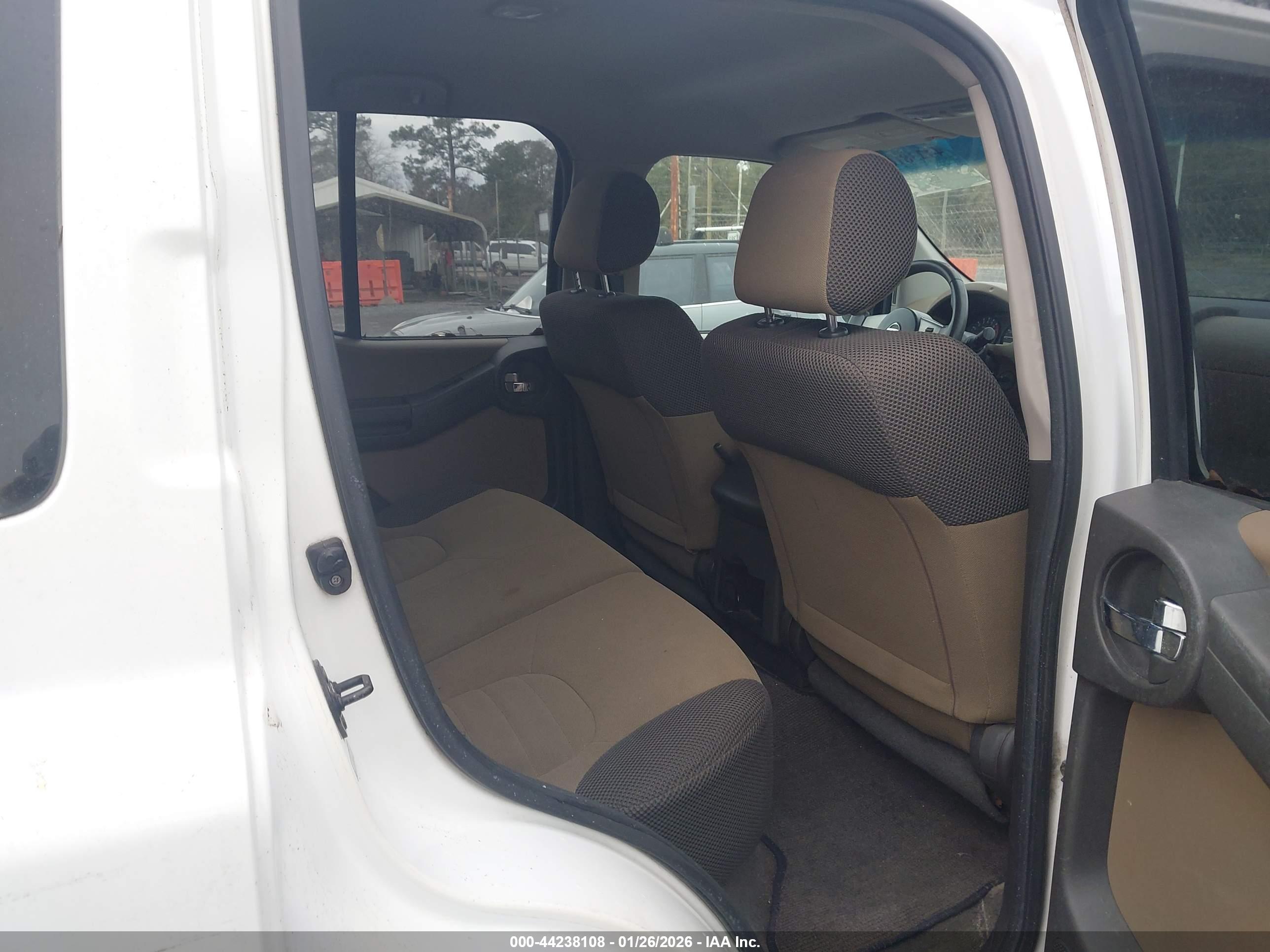 NISSAN XTERRA image 8