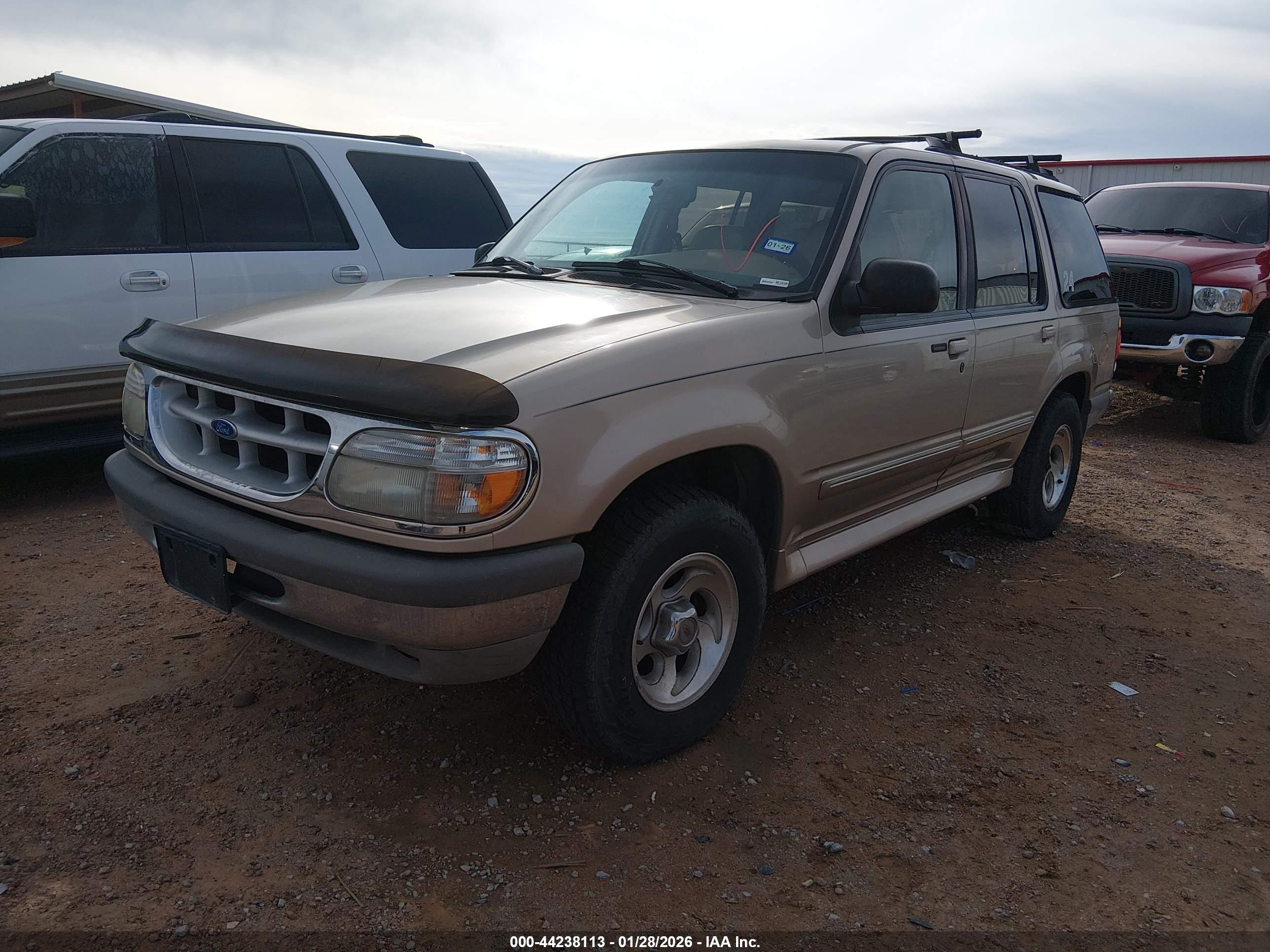 FORD EXPLORER image 2