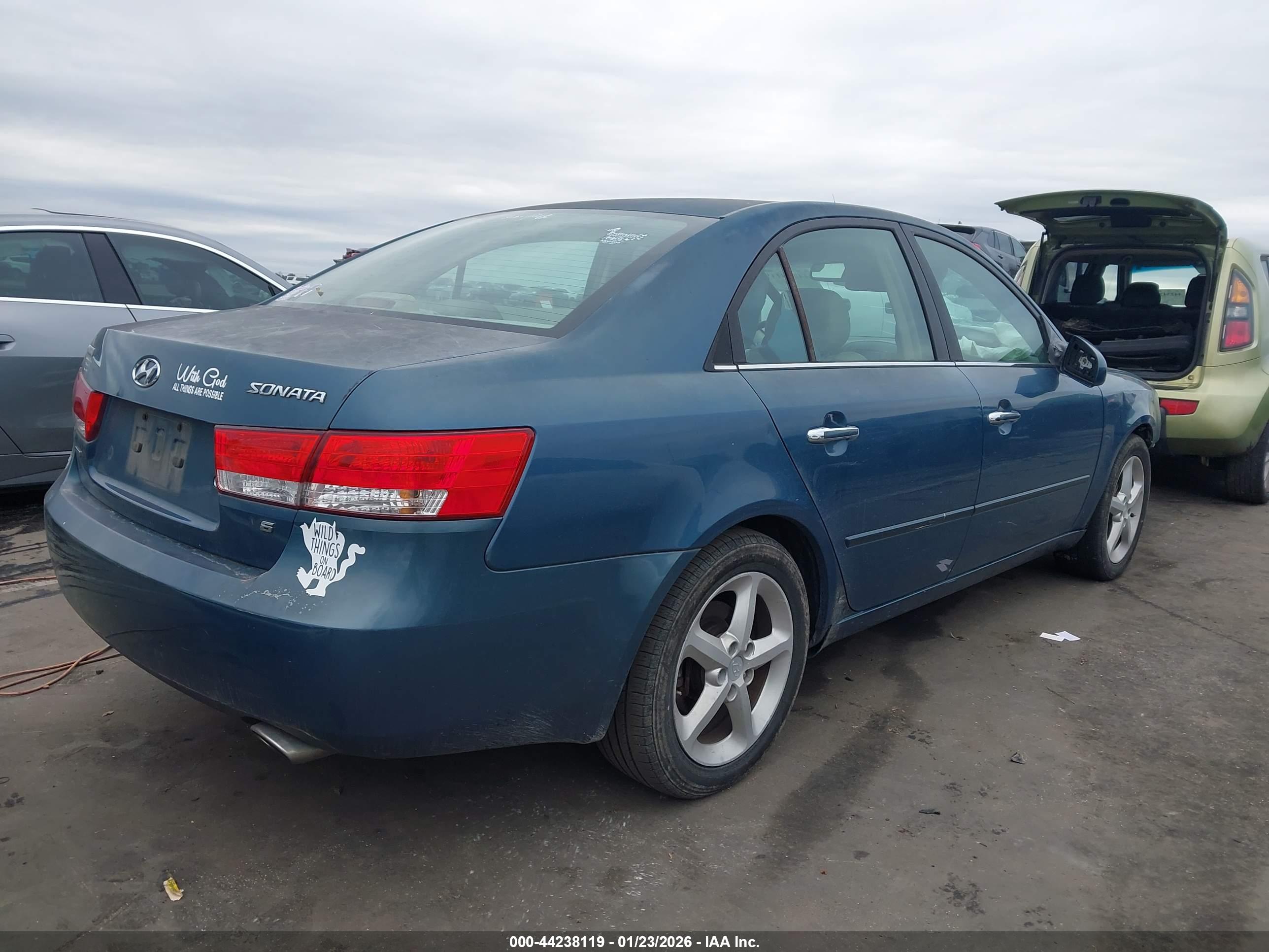 HYUNDAI SONATA image 4