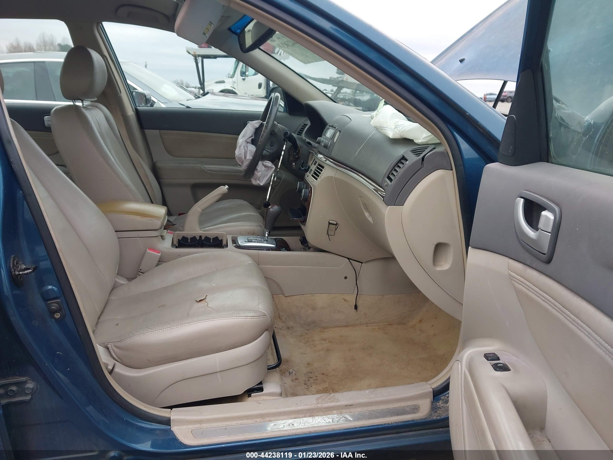 HYUNDAI SONATA image 5