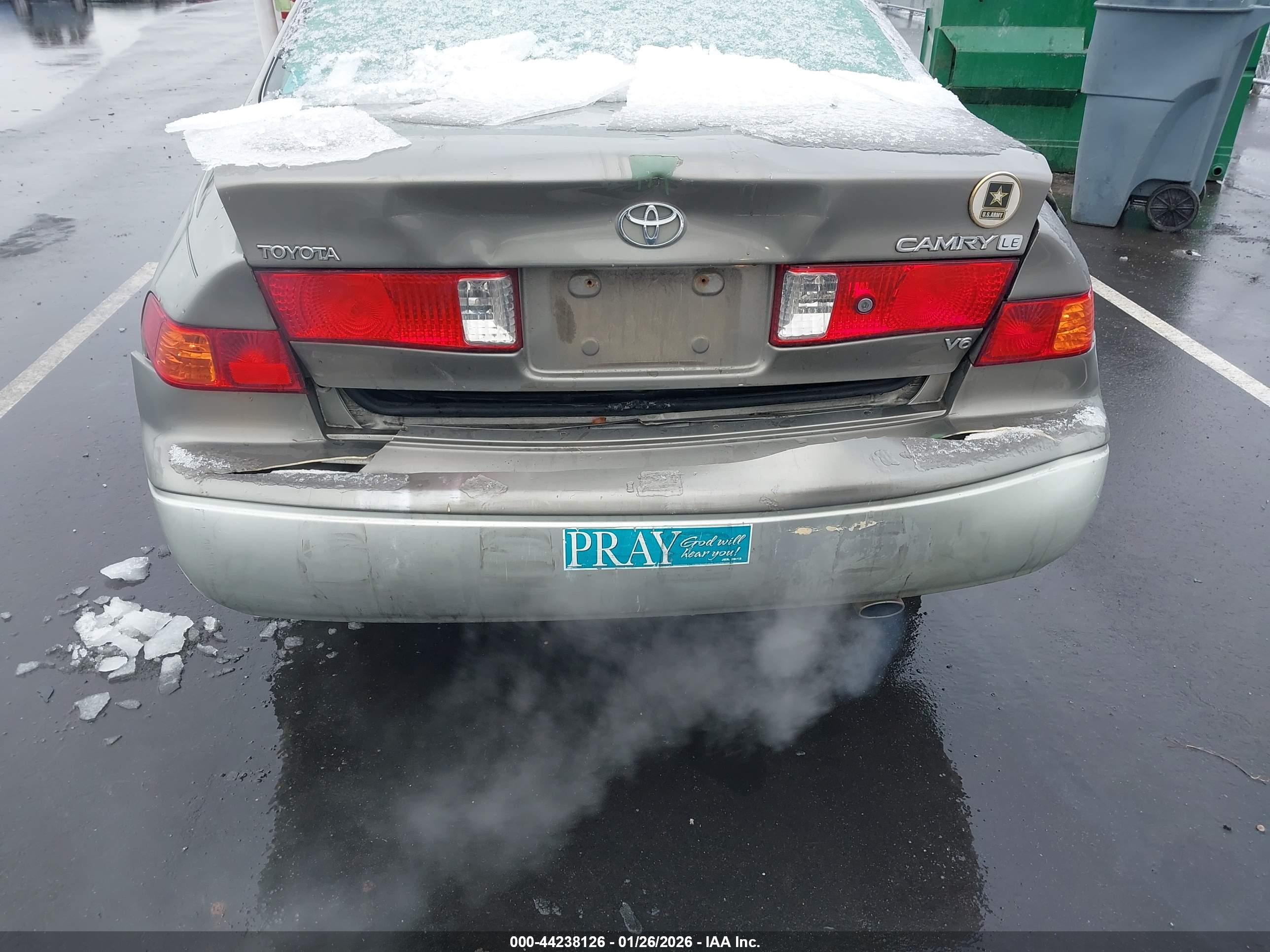 TOYOTA CAMRY image 6