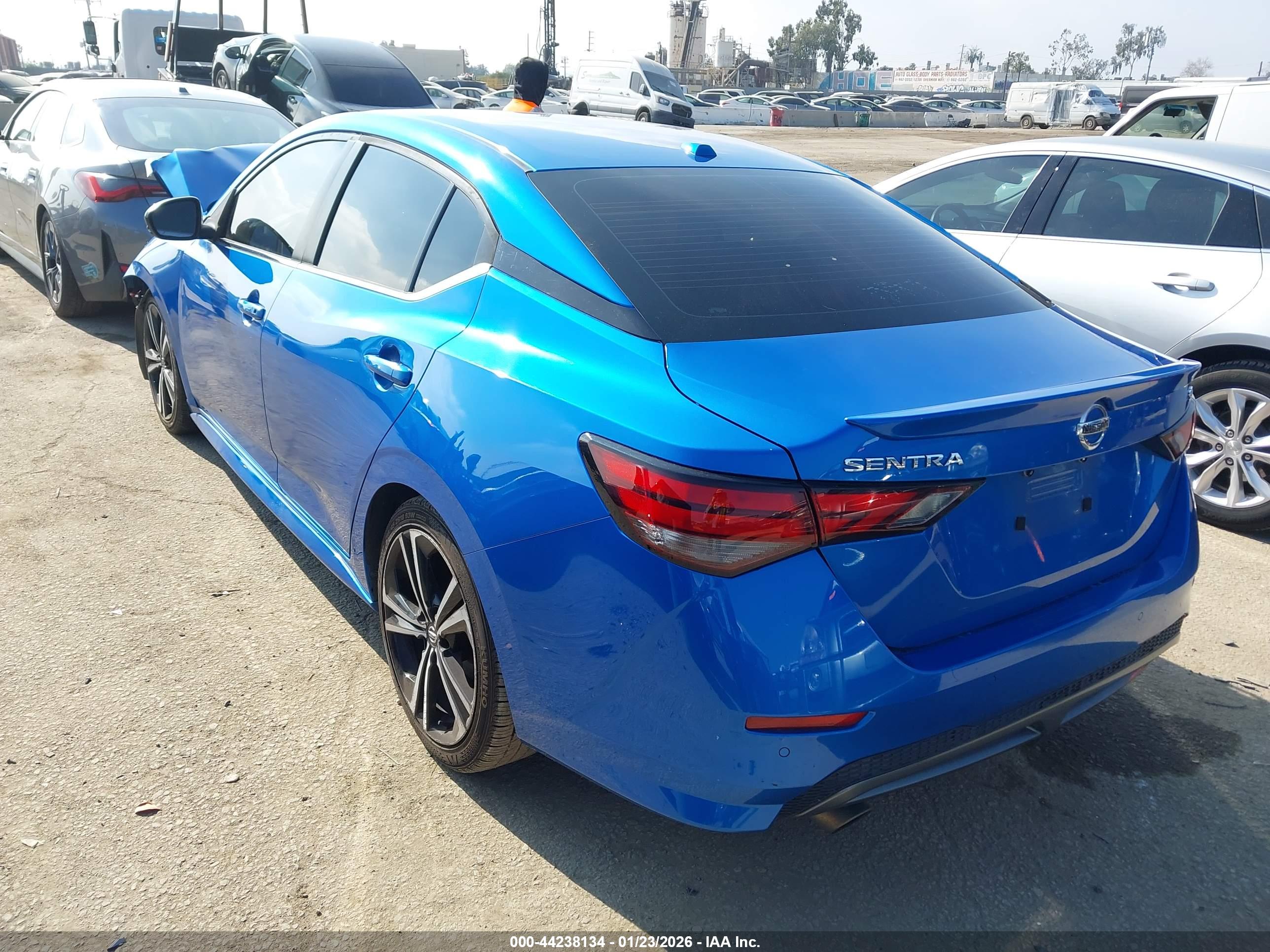 NISSAN SENTRA image 3