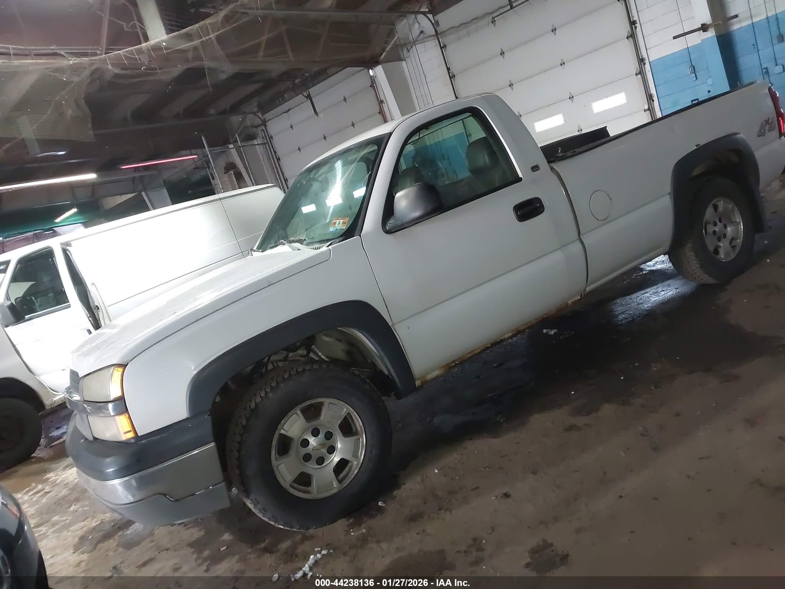 CHEVROLET SILVERADO image 2