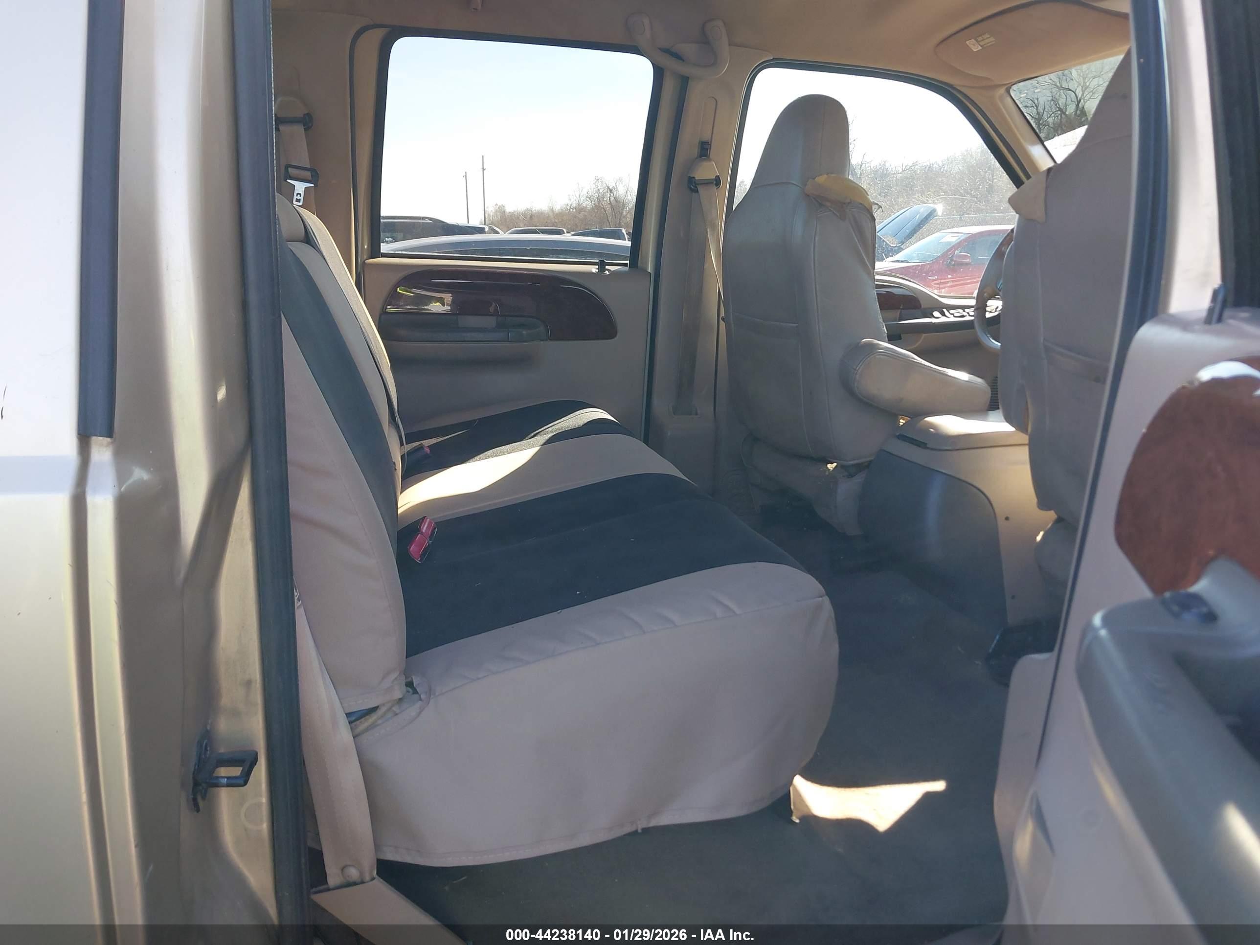 FORD F-250 image 8