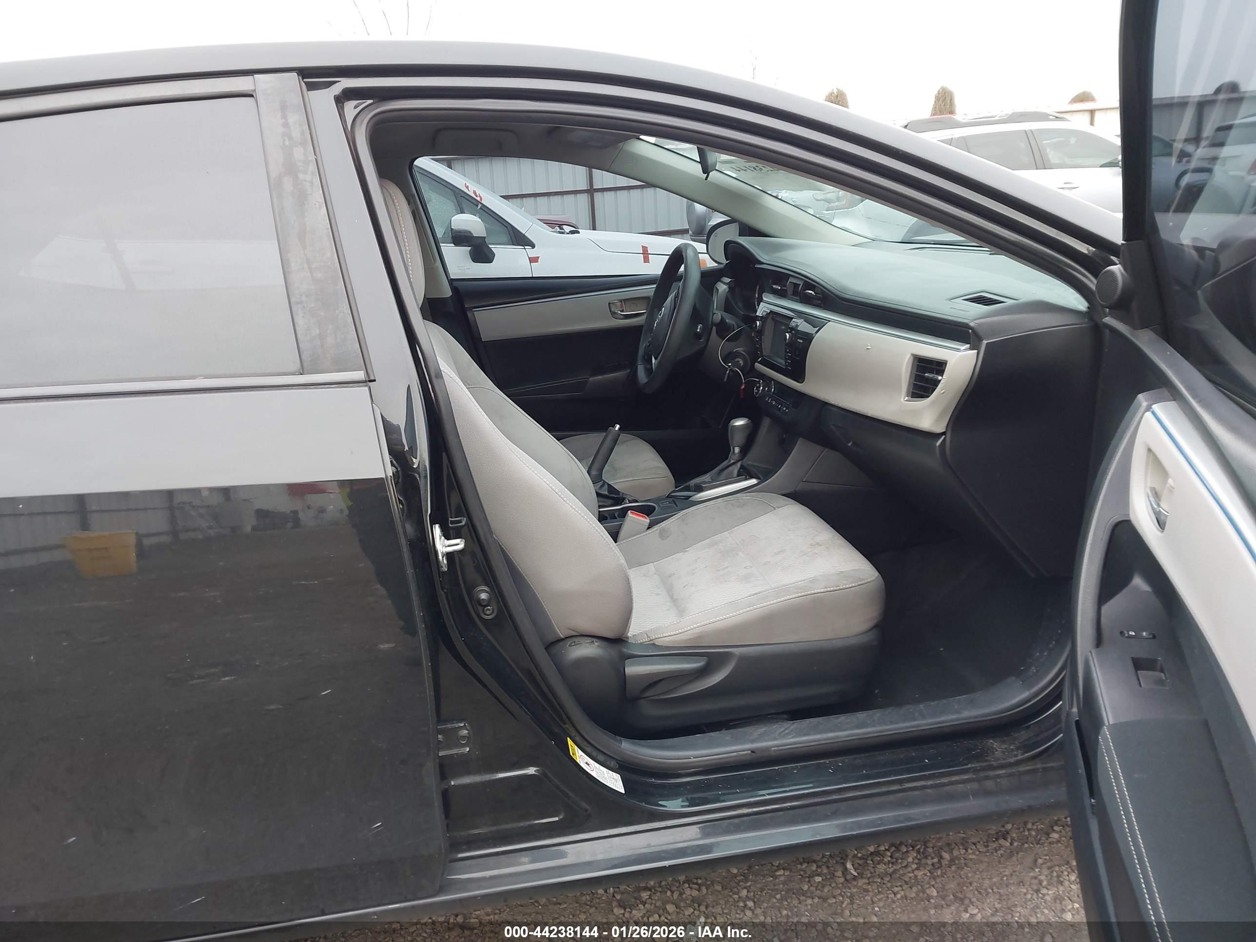 TOYOTA COROLLA image 5
